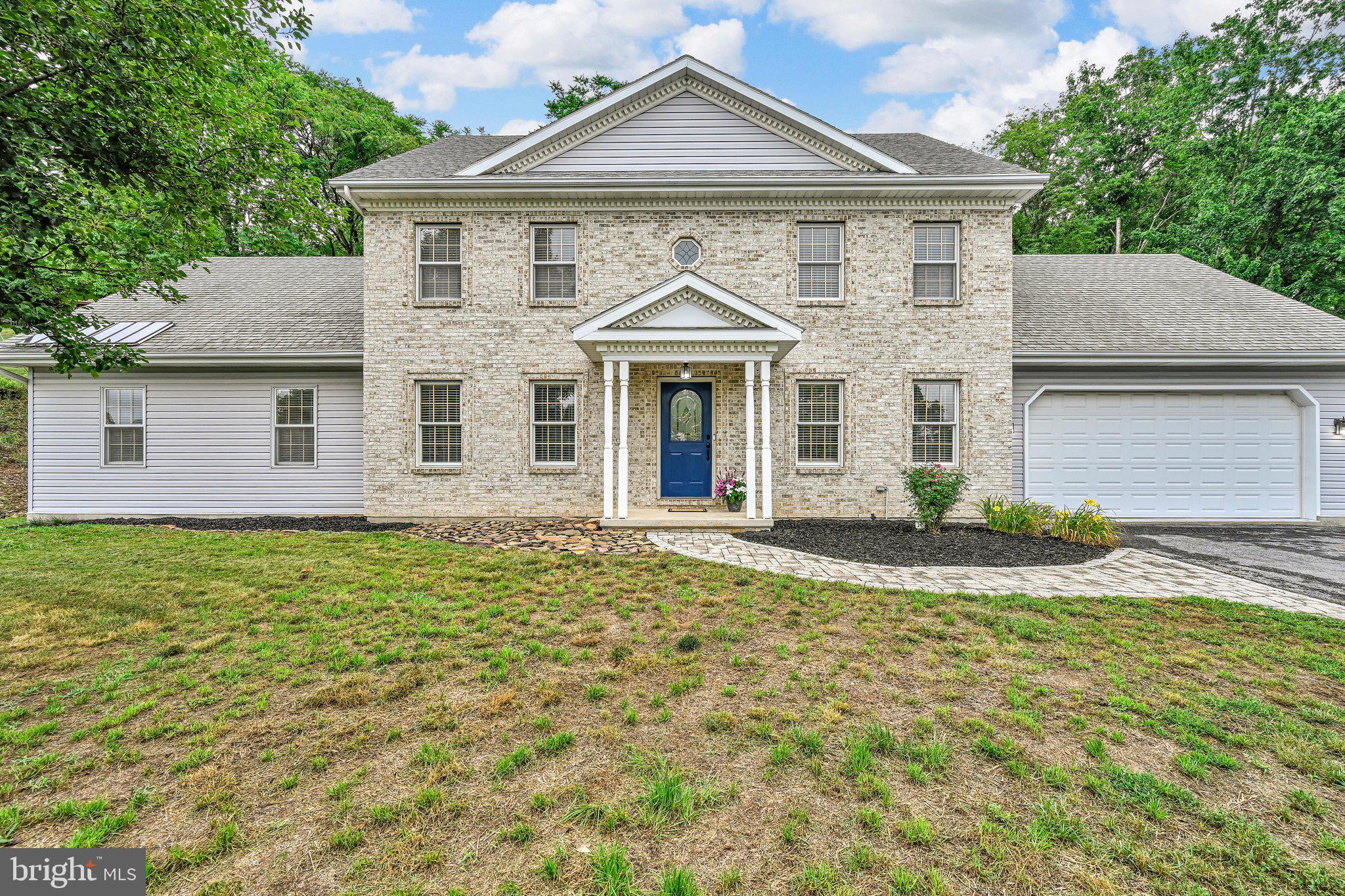 SUNNYSIDE - Residential