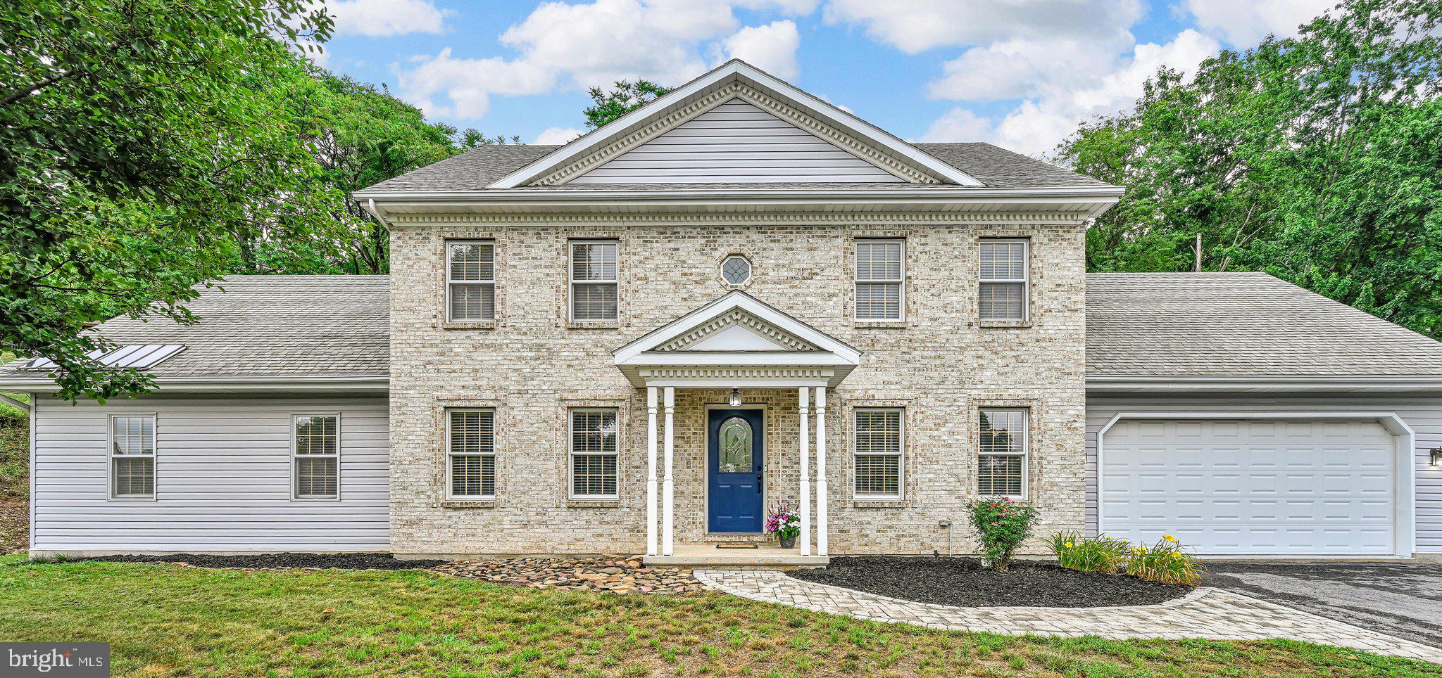 SUNNYSIDE - Residential