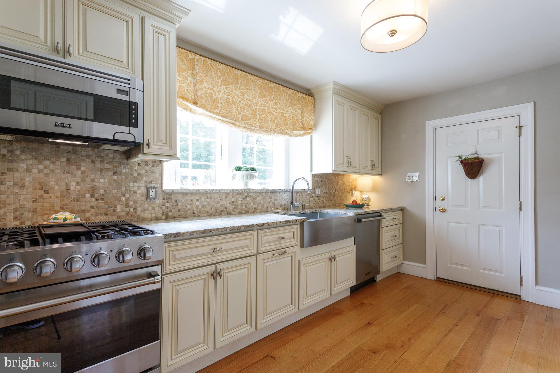 LANGHORNE MANOR - Residential