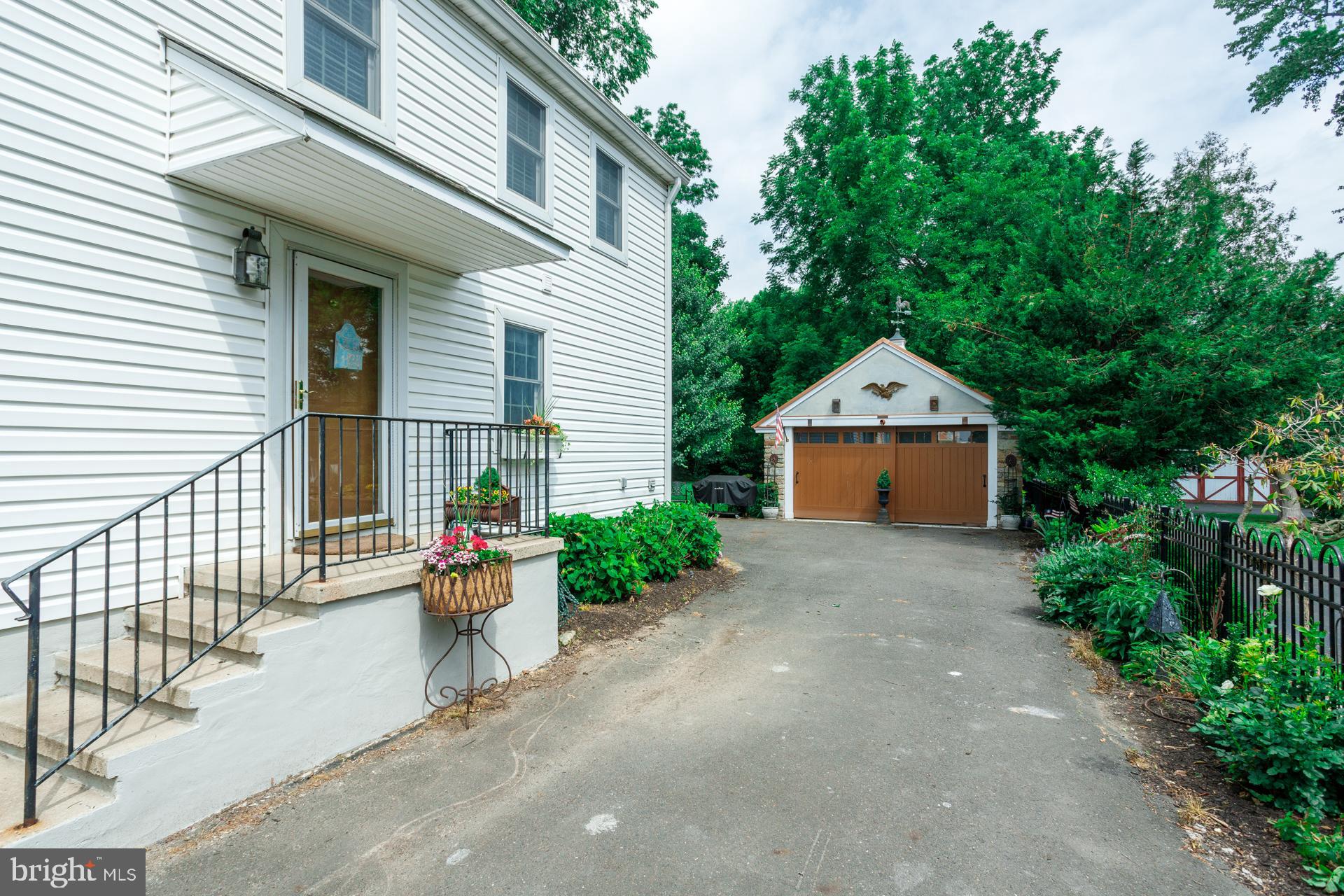 LANGHORNE MANOR - Residential