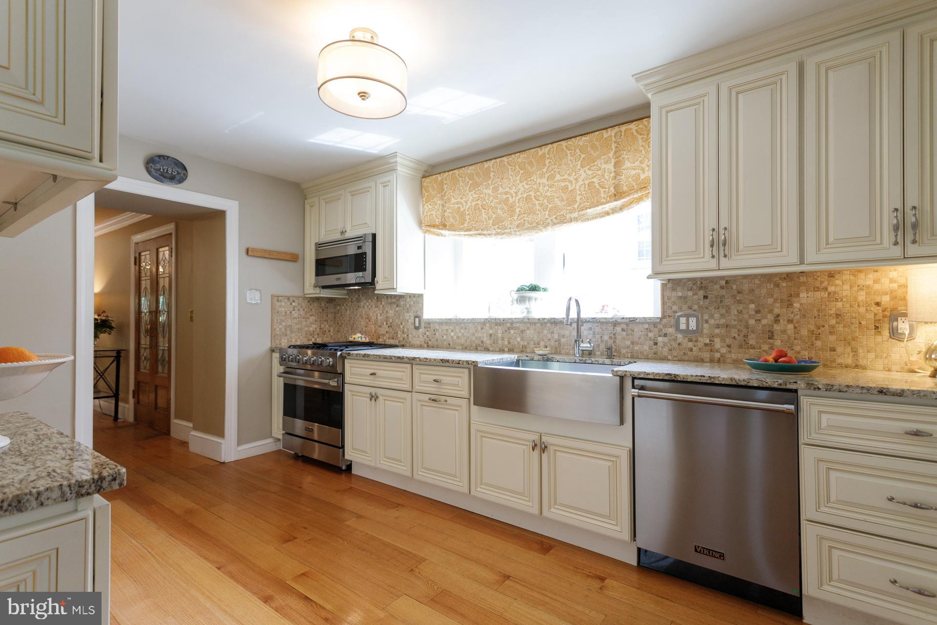 LANGHORNE MANOR - Residential