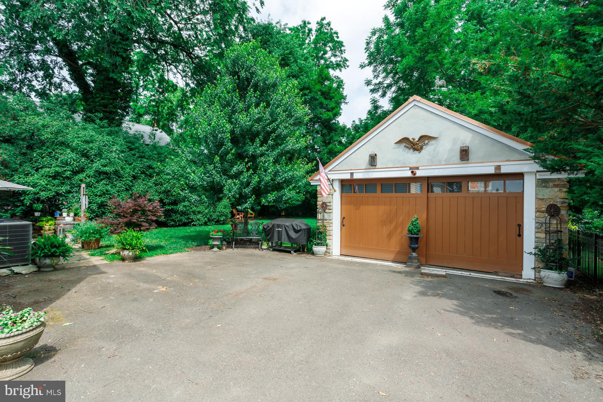 LANGHORNE MANOR - Residential