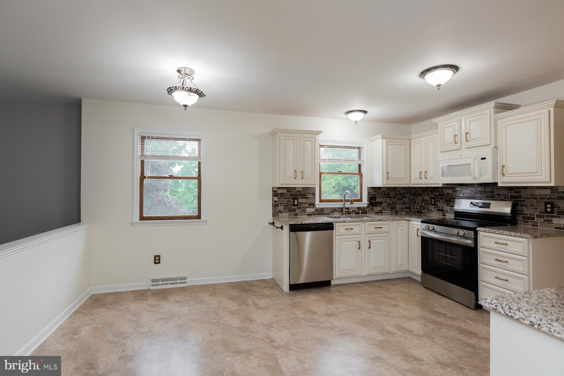 EAST BROOKE - Residential