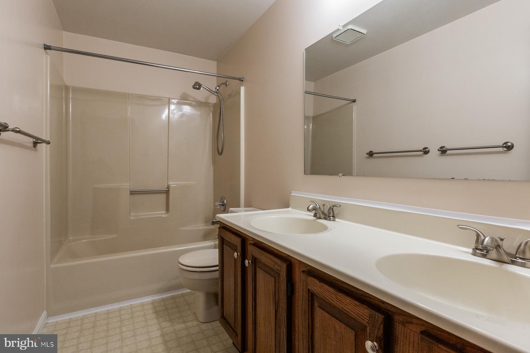 EAST BROOKE - Residential