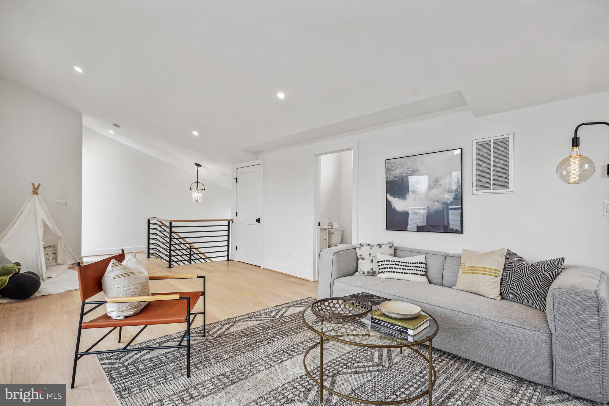 ALCOVA HEIGHTS - Residential
