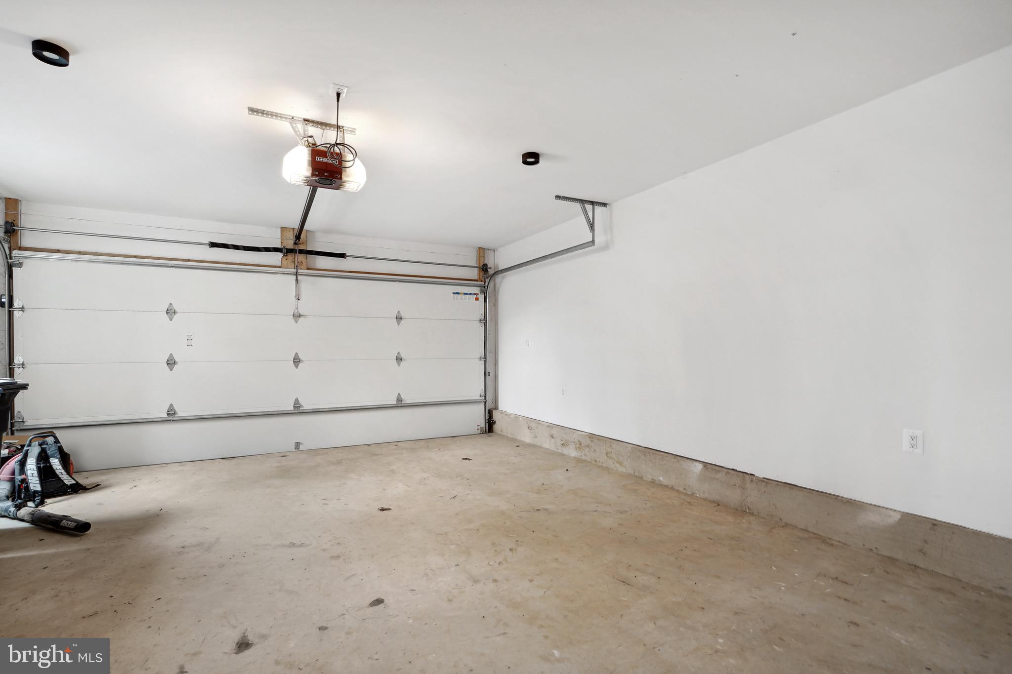 ALCOVA HEIGHTS - Residential