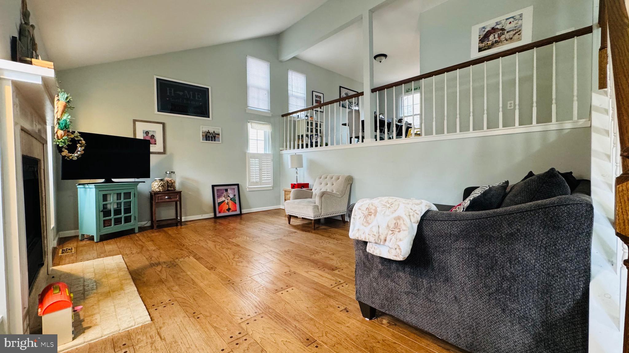 FAIRFAX CLUB ESTATES - Residential Lease