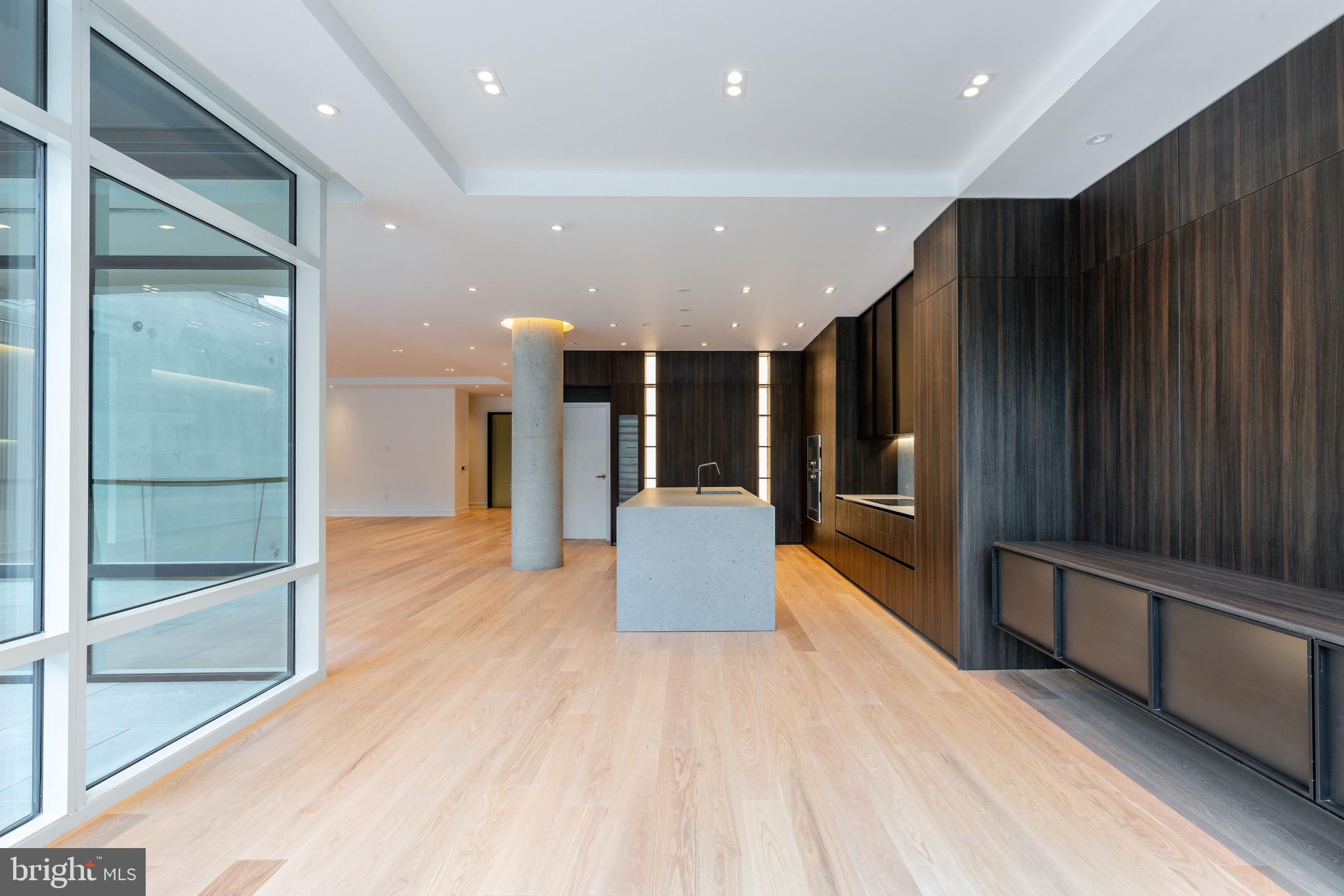 WASHINGTON SQ - Residential
