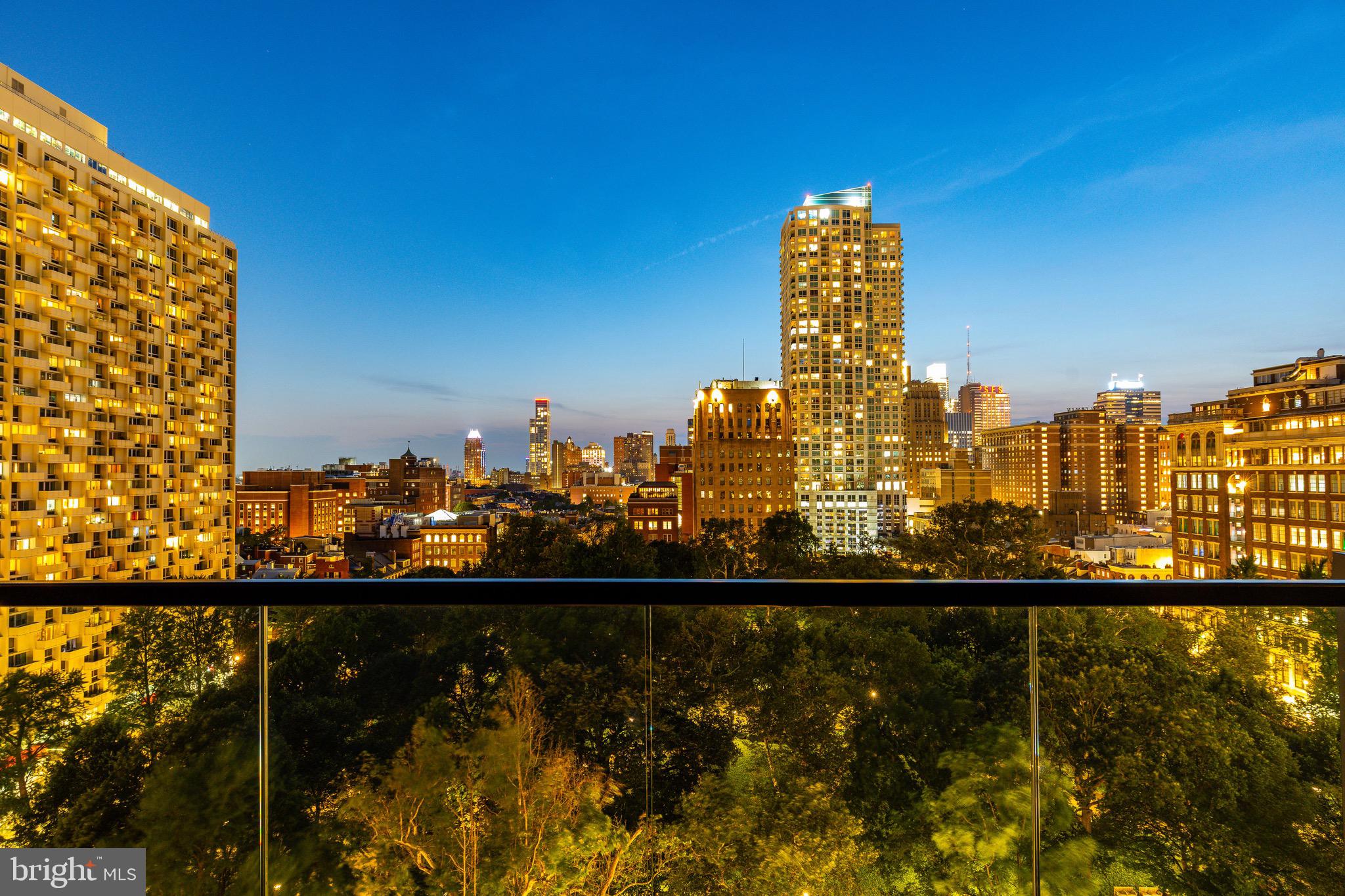 WASHINGTON SQ - Residential
