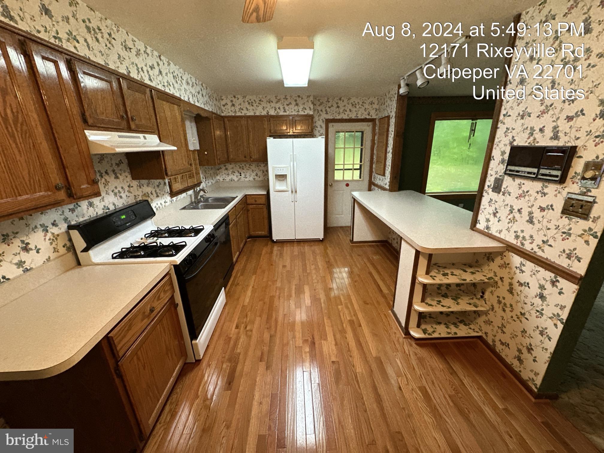 JAMESONS - Residential