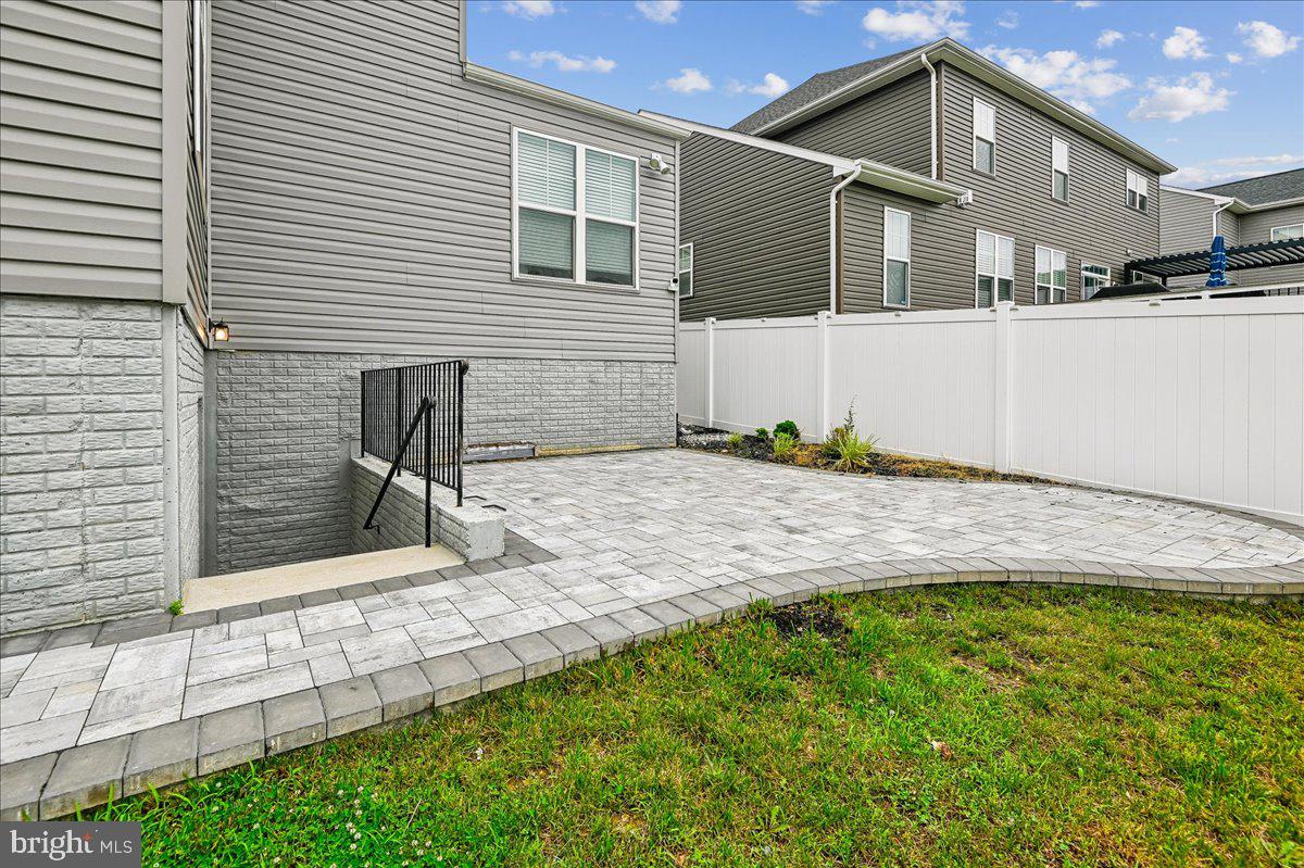 TWO RIVERS - Residential