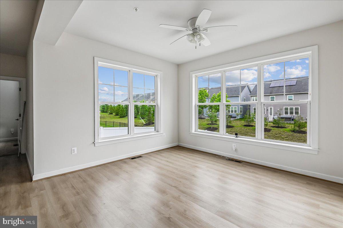 TWO RIVERS - Residential