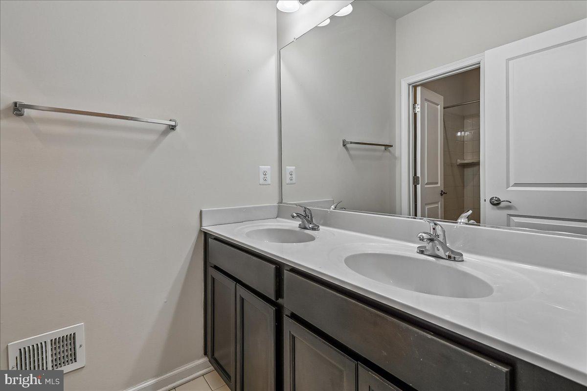 TWO RIVERS - Residential