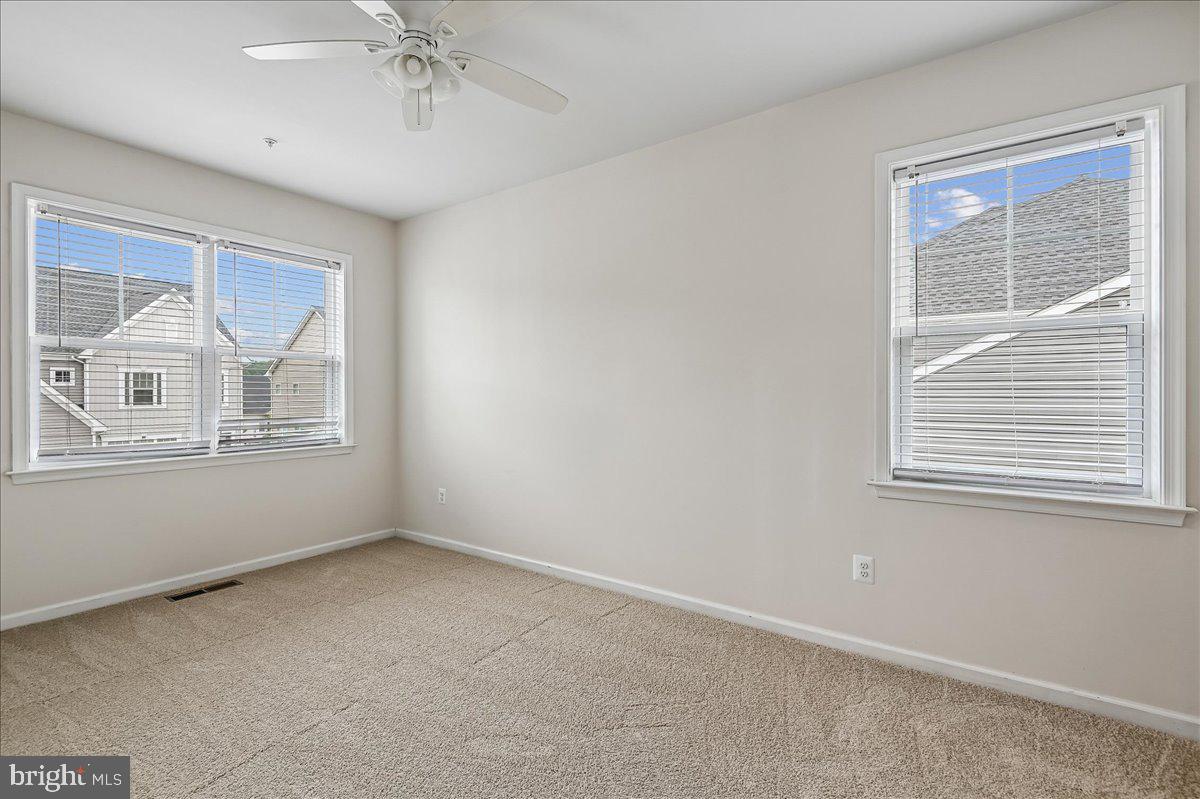 TWO RIVERS - Residential