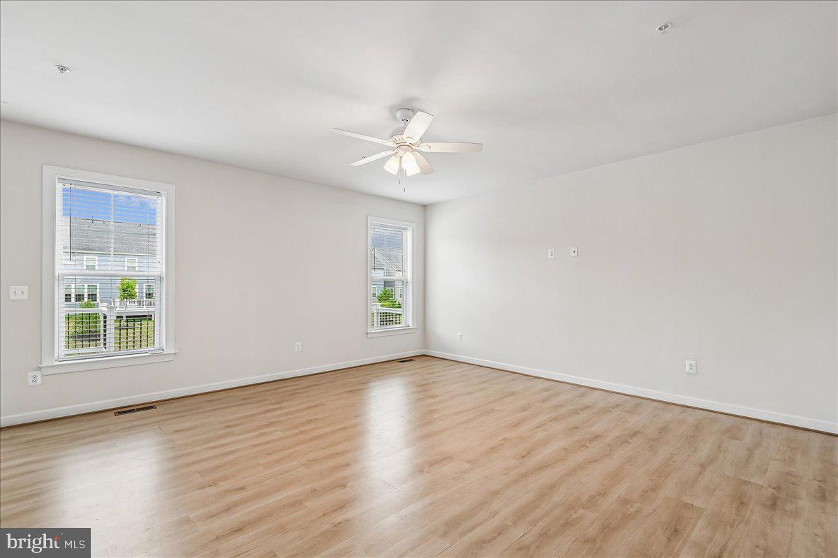 TWO RIVERS - Residential