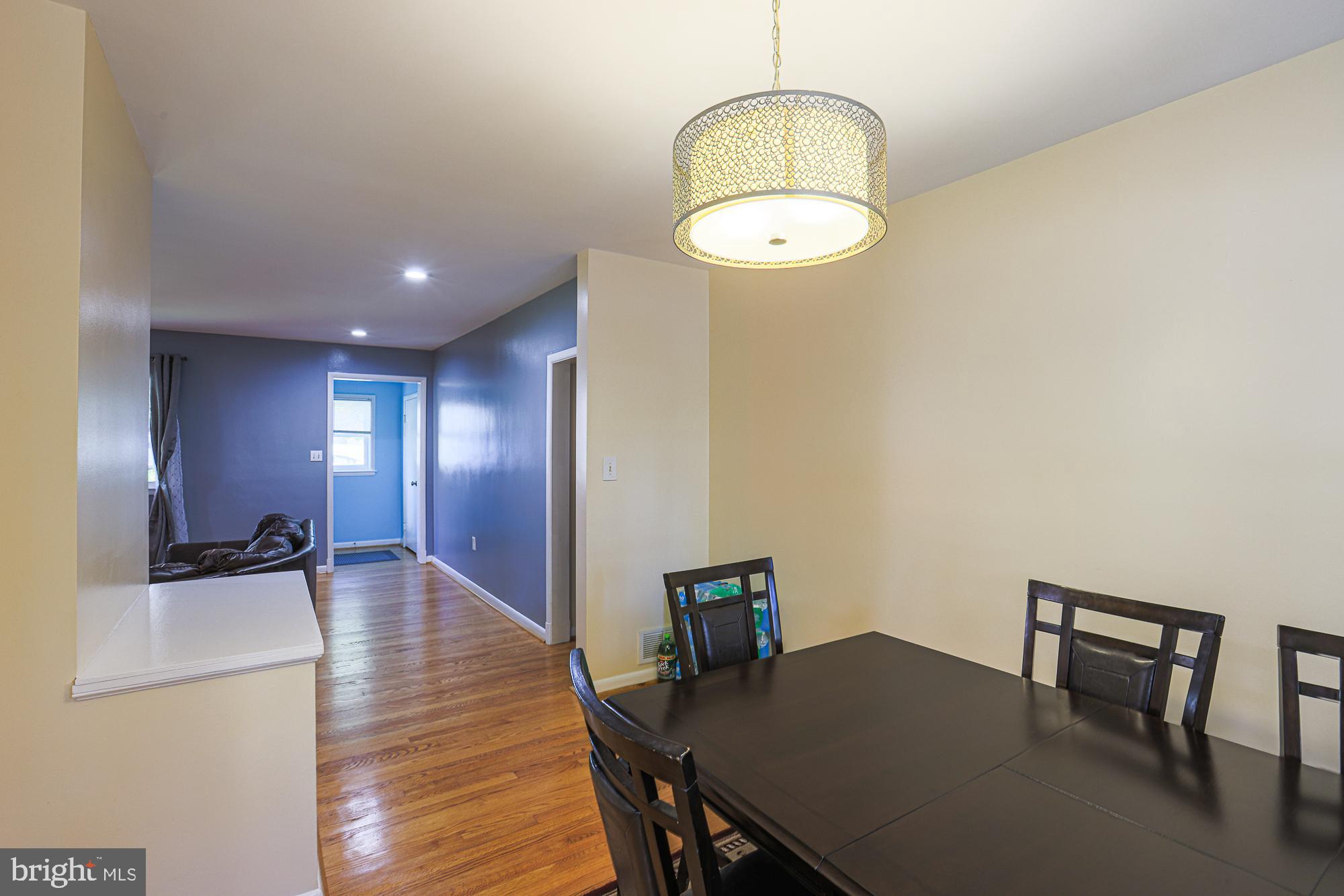 TEN HILLS - Residential