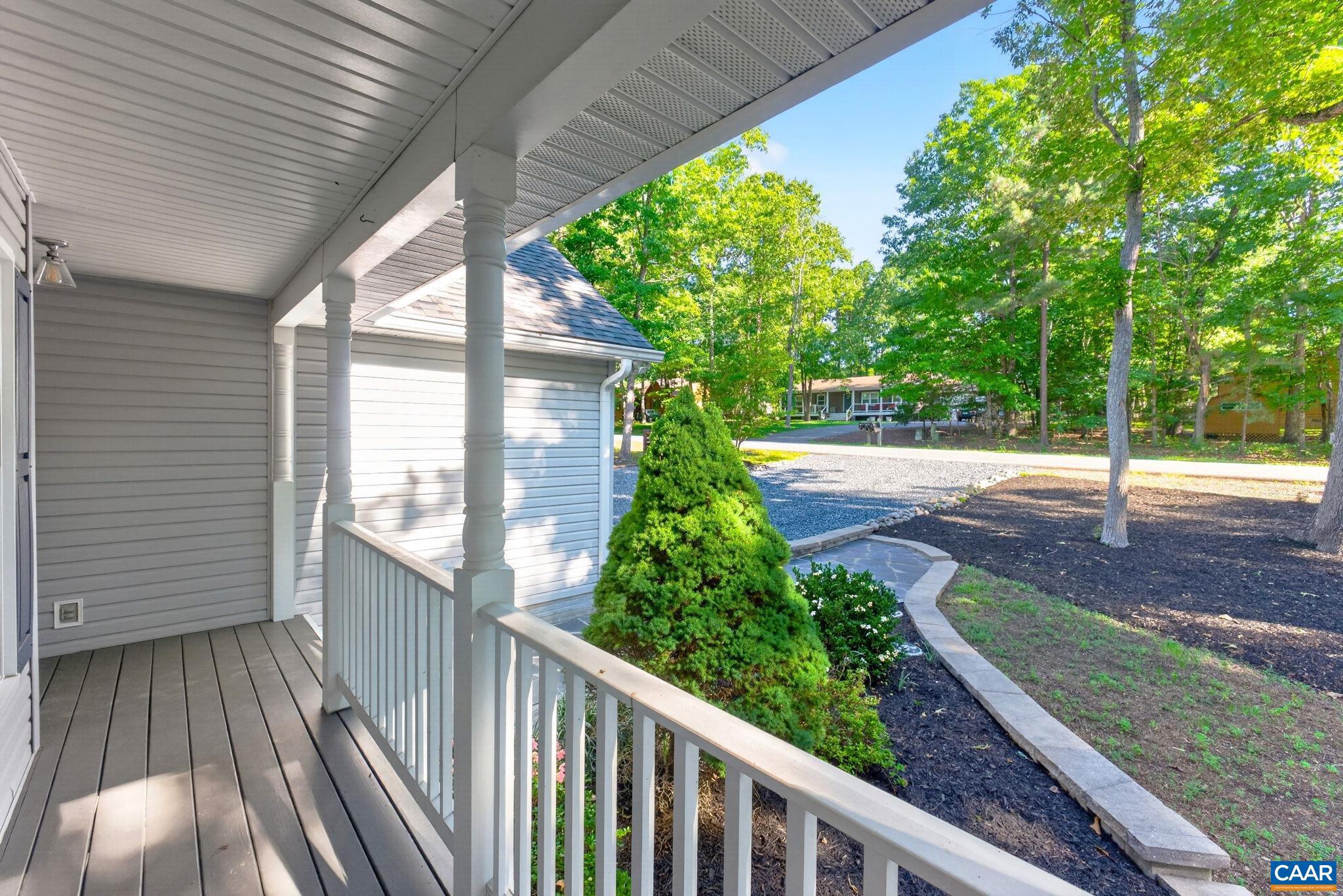 LAKE MONTICELLO - Residential