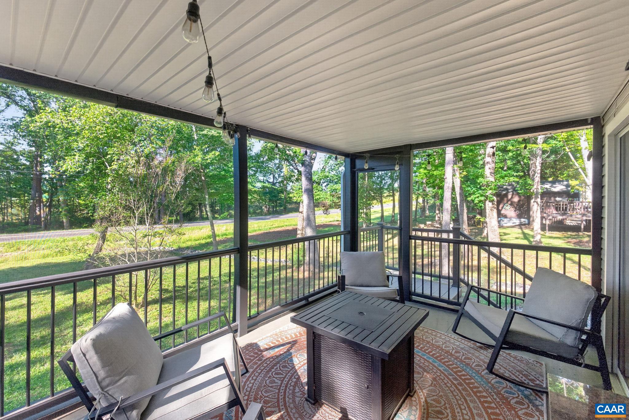 LAKE MONTICELLO - Residential