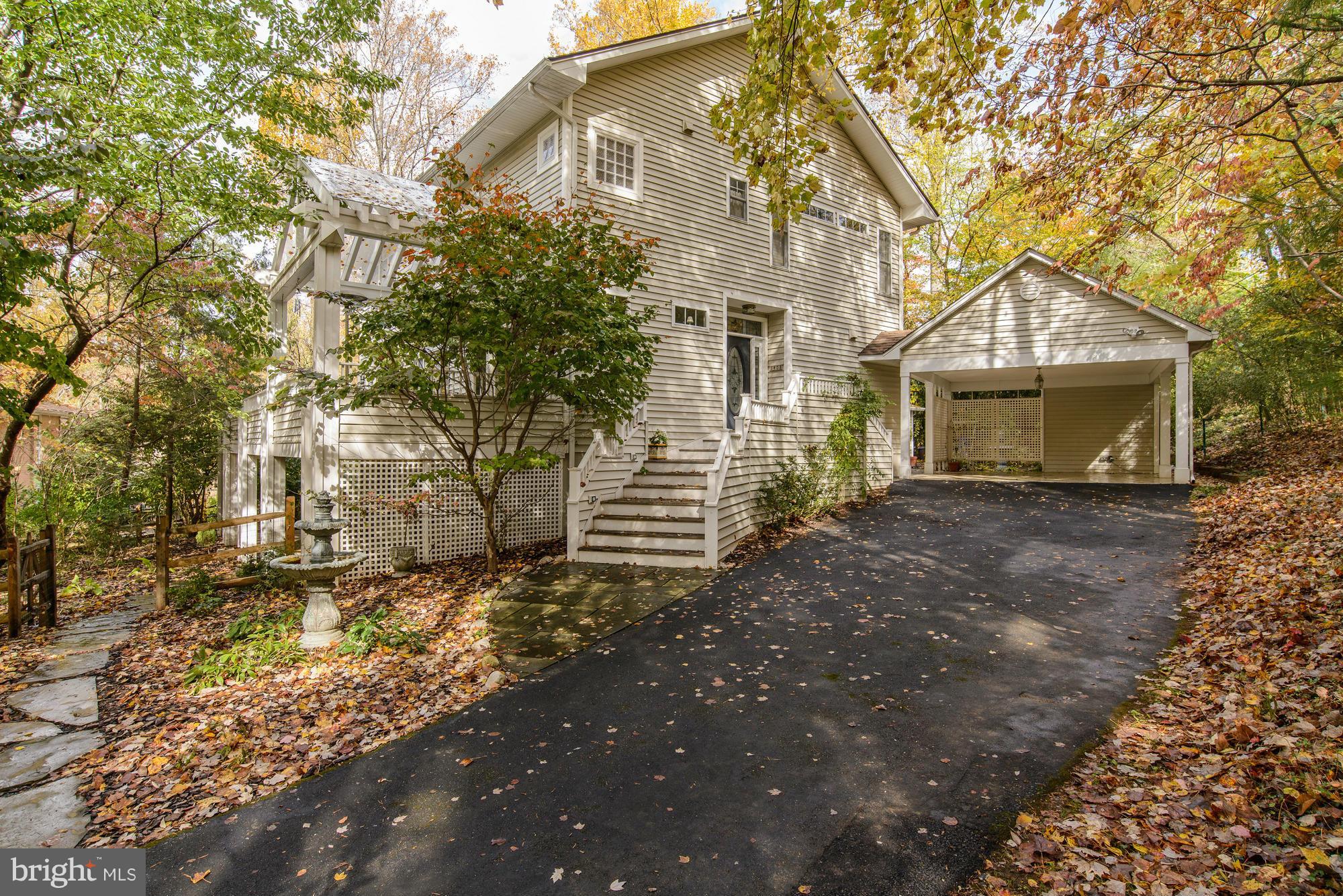 PREVIOUSLY LISTED $1.3M! NOW PRICED TO SELL. BUILT IN 2003. PERFECT CONDITION. FILLED WITH NATURAL LIGHT, BEAUTIFUL NATURAL SETTING! WONDERFUL OPEN DESIGN W LARGE WINDOWS & SLIDING DOORS TO DECK, PATIO. POOL/STUDIO/GUEST HOUSE.CHEF'S KITCHEN W CENTER ISLE, SILESTONE COUNTERS, SS APPLS. GORGEOUS OWNER'S SUITE W WALK-IN CLOSET, LUXURY BATH. FULLY FIN WALKOUT LOWR LEVL SUITE W BR, BA, KITCHEN. A GEM!