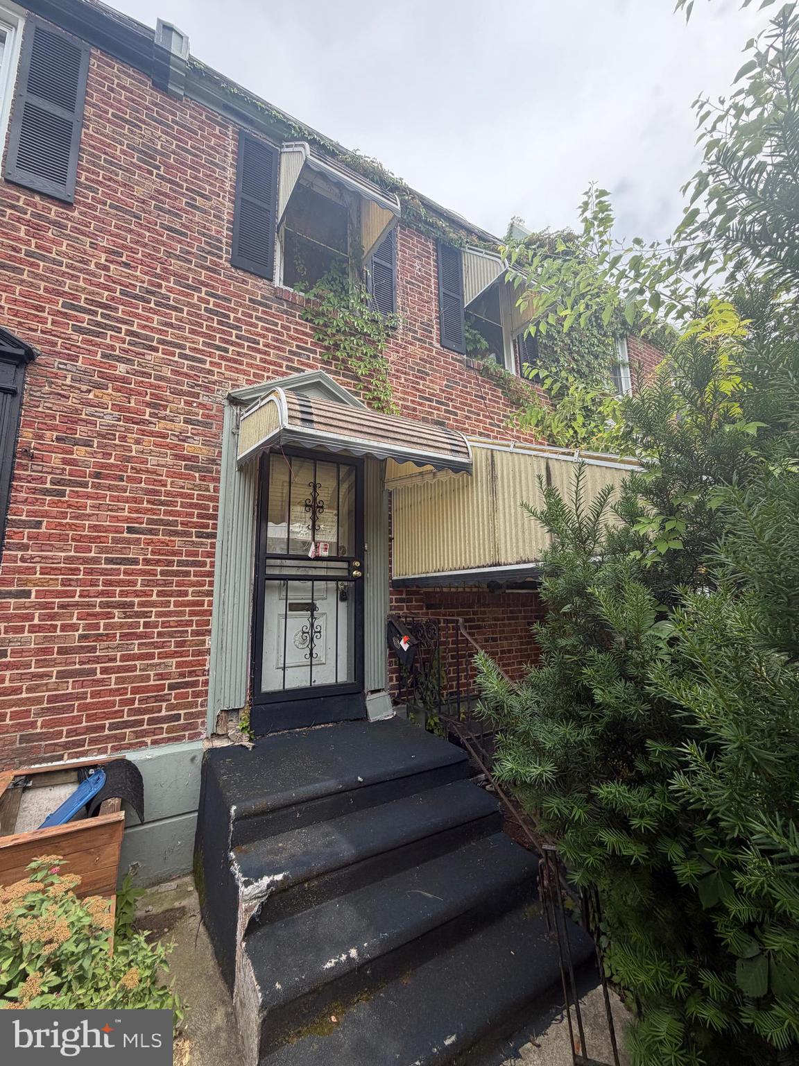 WEST OAK LANE - Residential