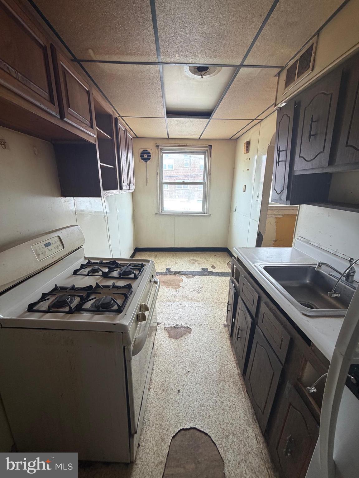 WEST OAK LANE - Residential