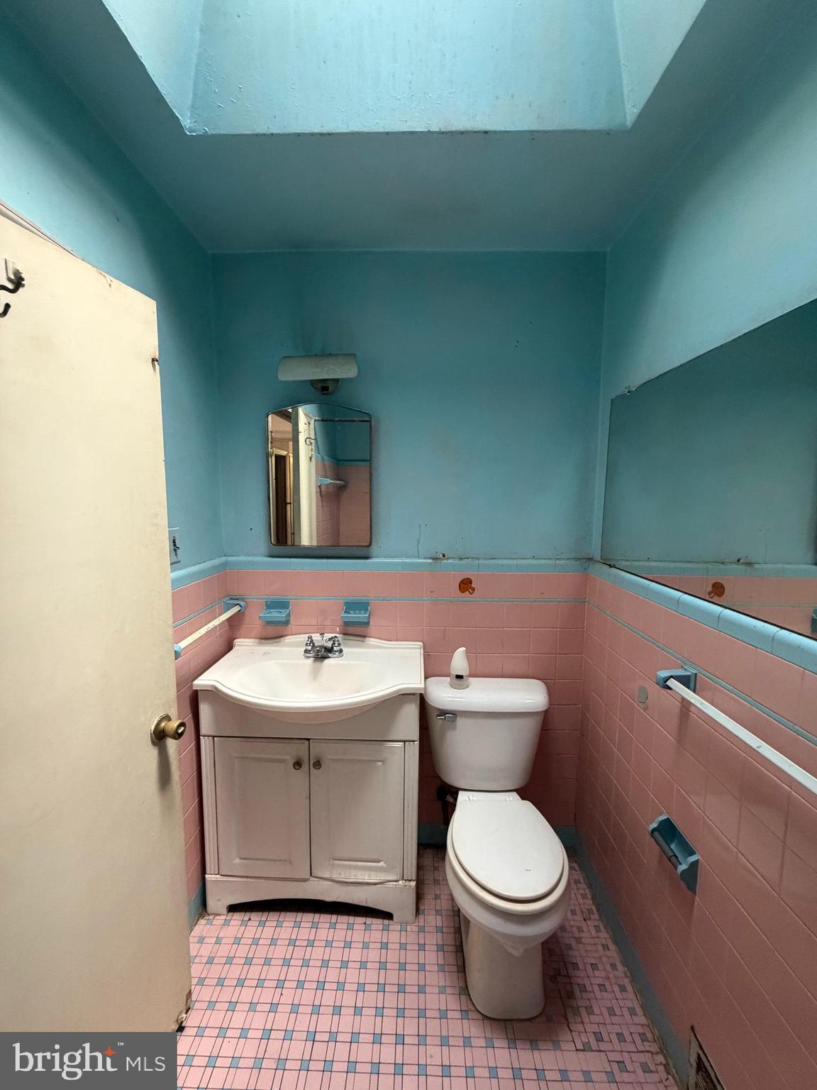 WEST OAK LANE - Residential