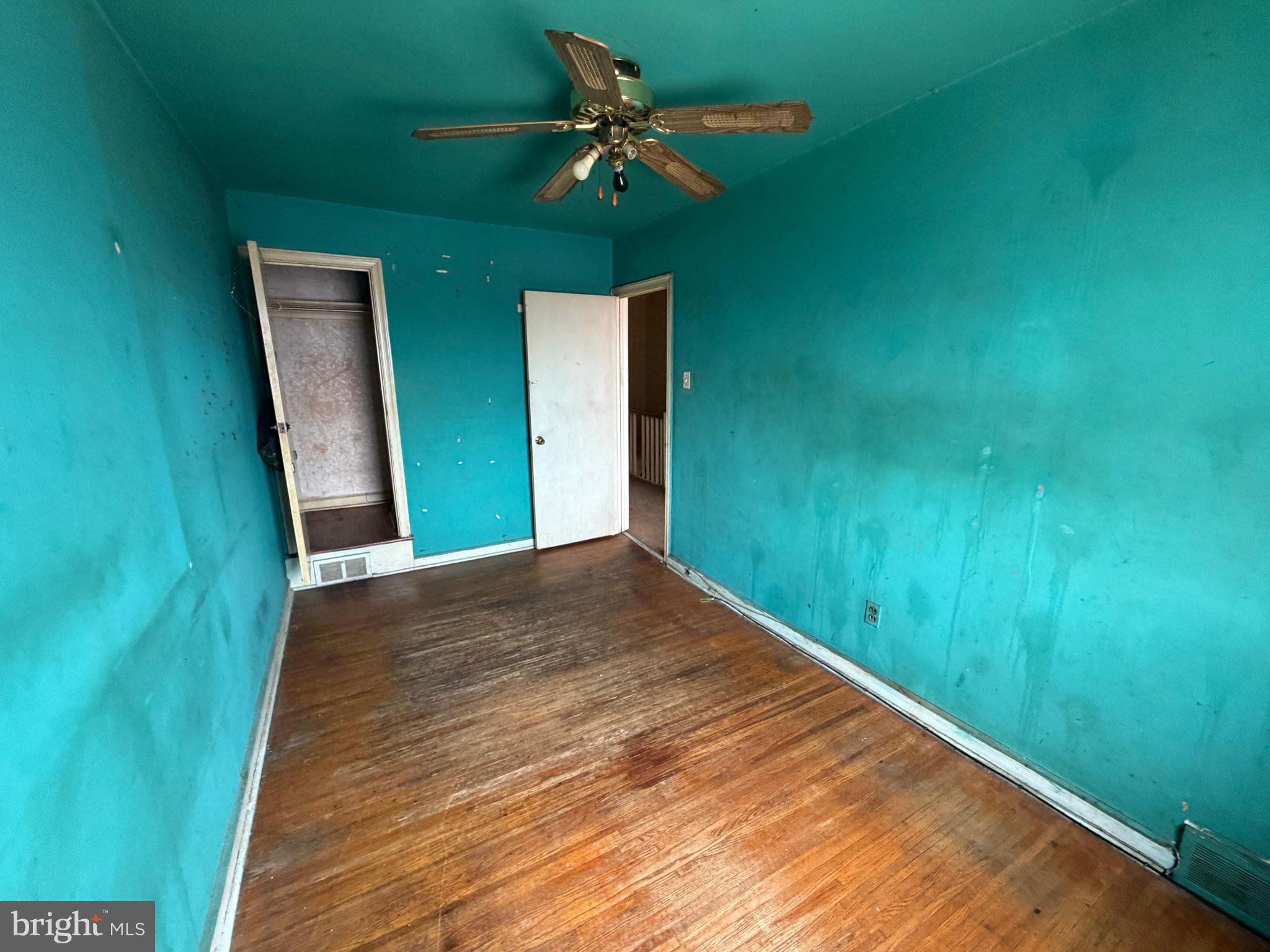 WEST OAK LANE - Residential