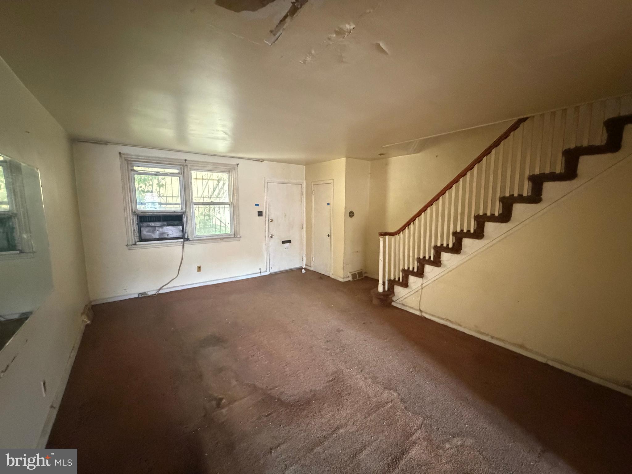 WEST OAK LANE - Residential