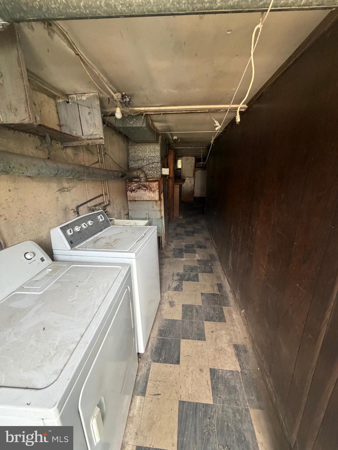 WEST OAK LANE - Residential