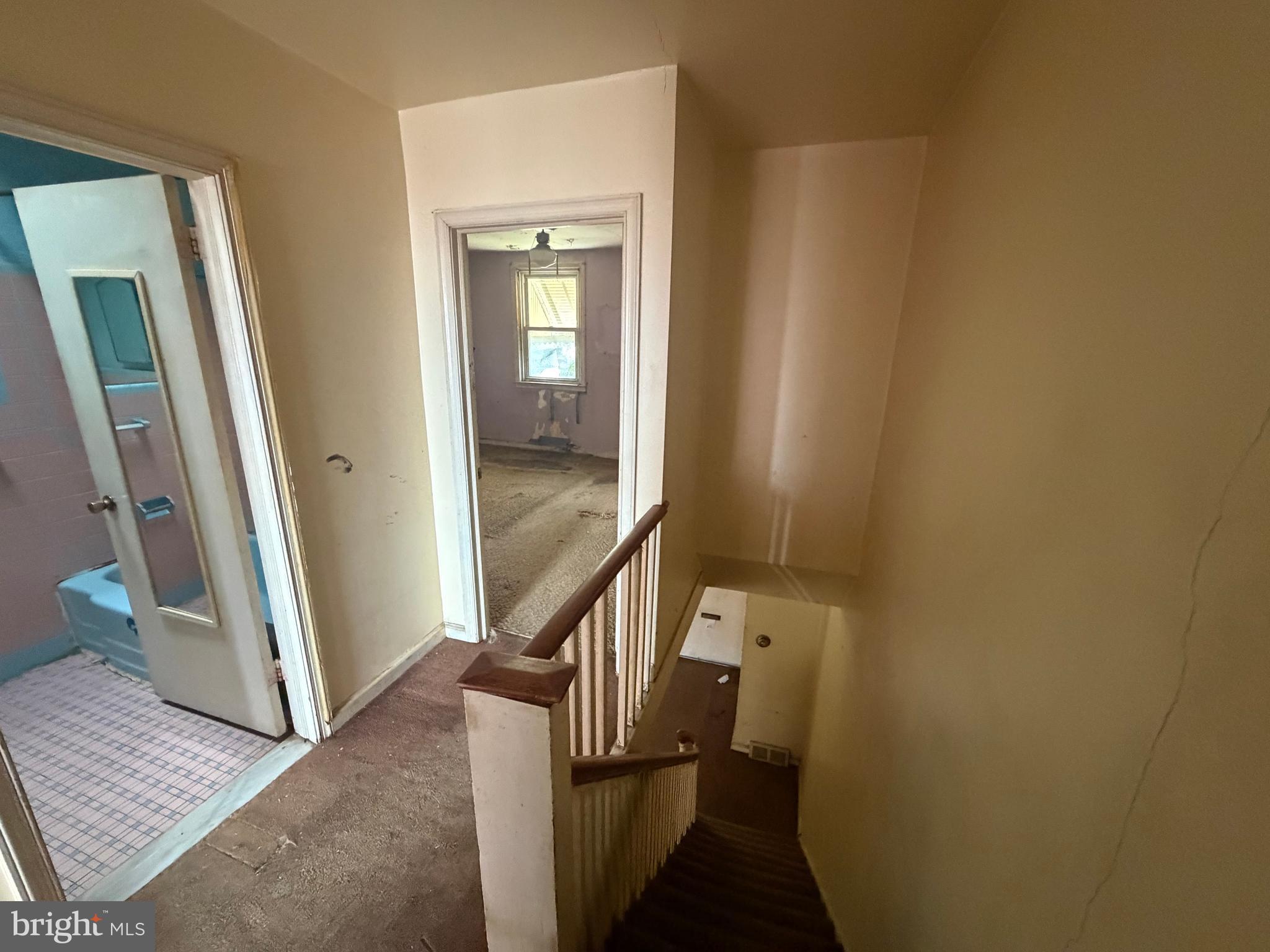 WEST OAK LANE - Residential