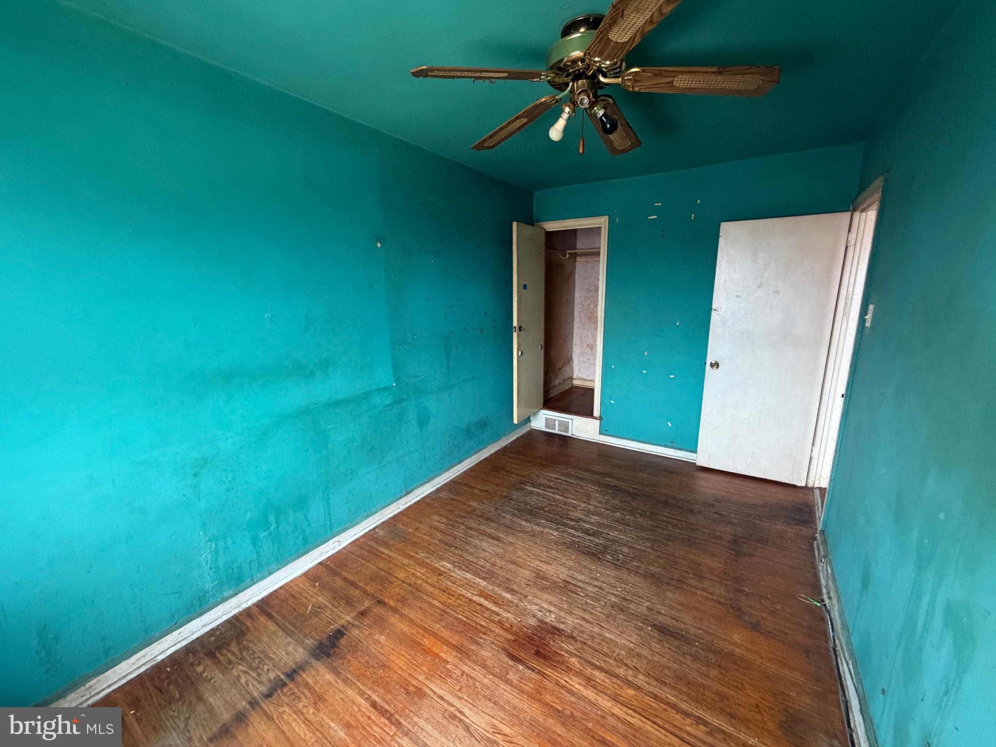 WEST OAK LANE - Residential