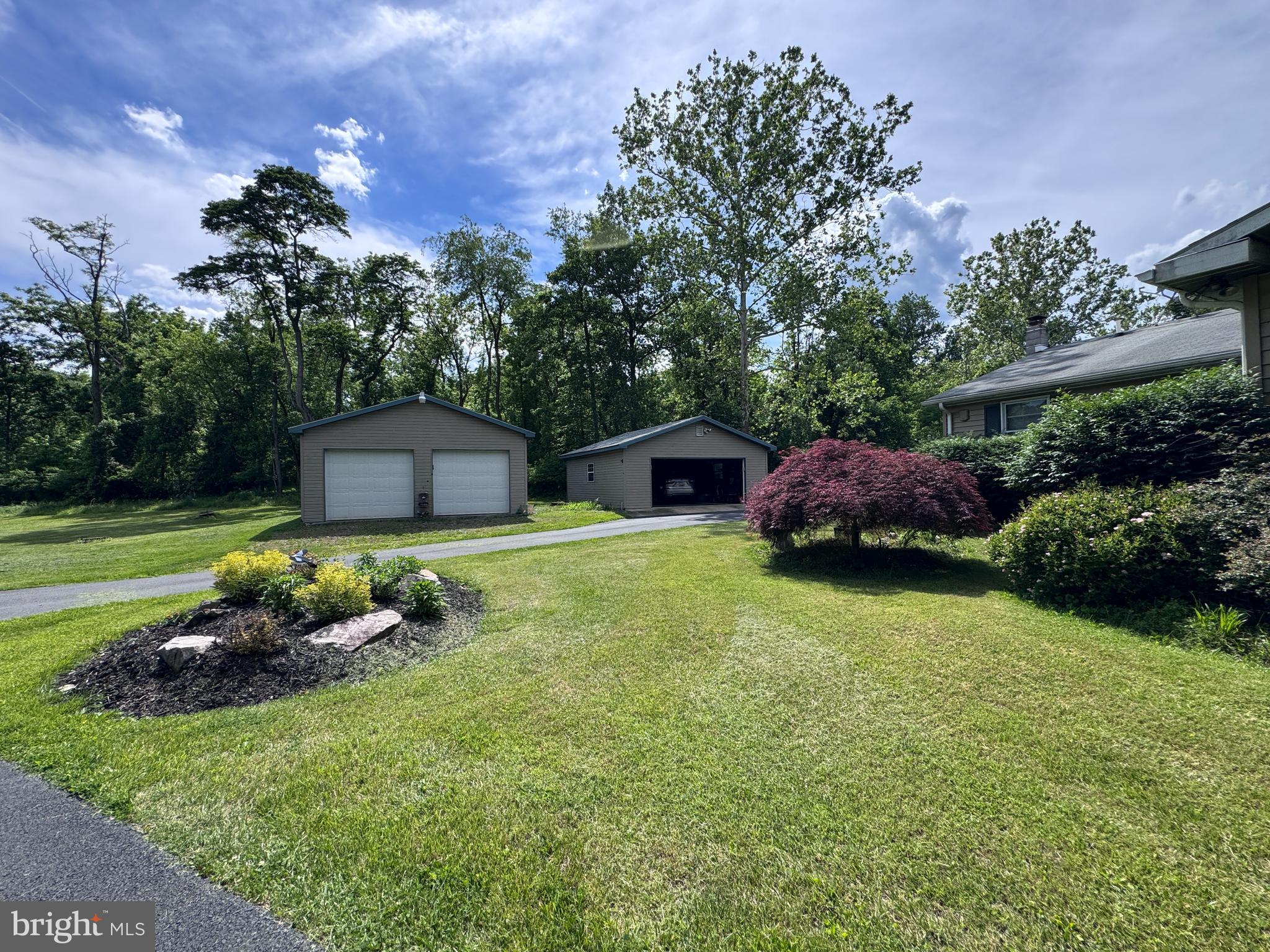 BLACKBERRY HILLS - Residential