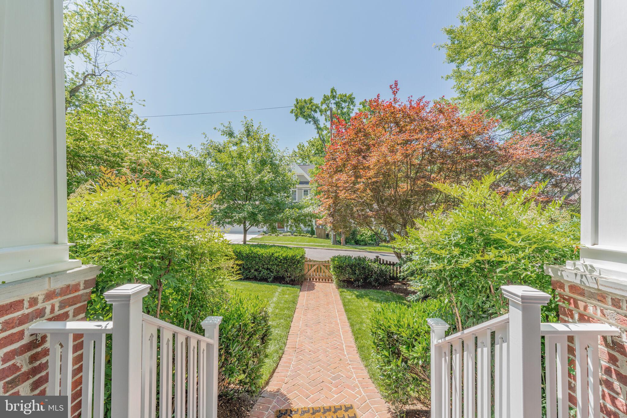 HUNTINGTON TERRACE - Residential