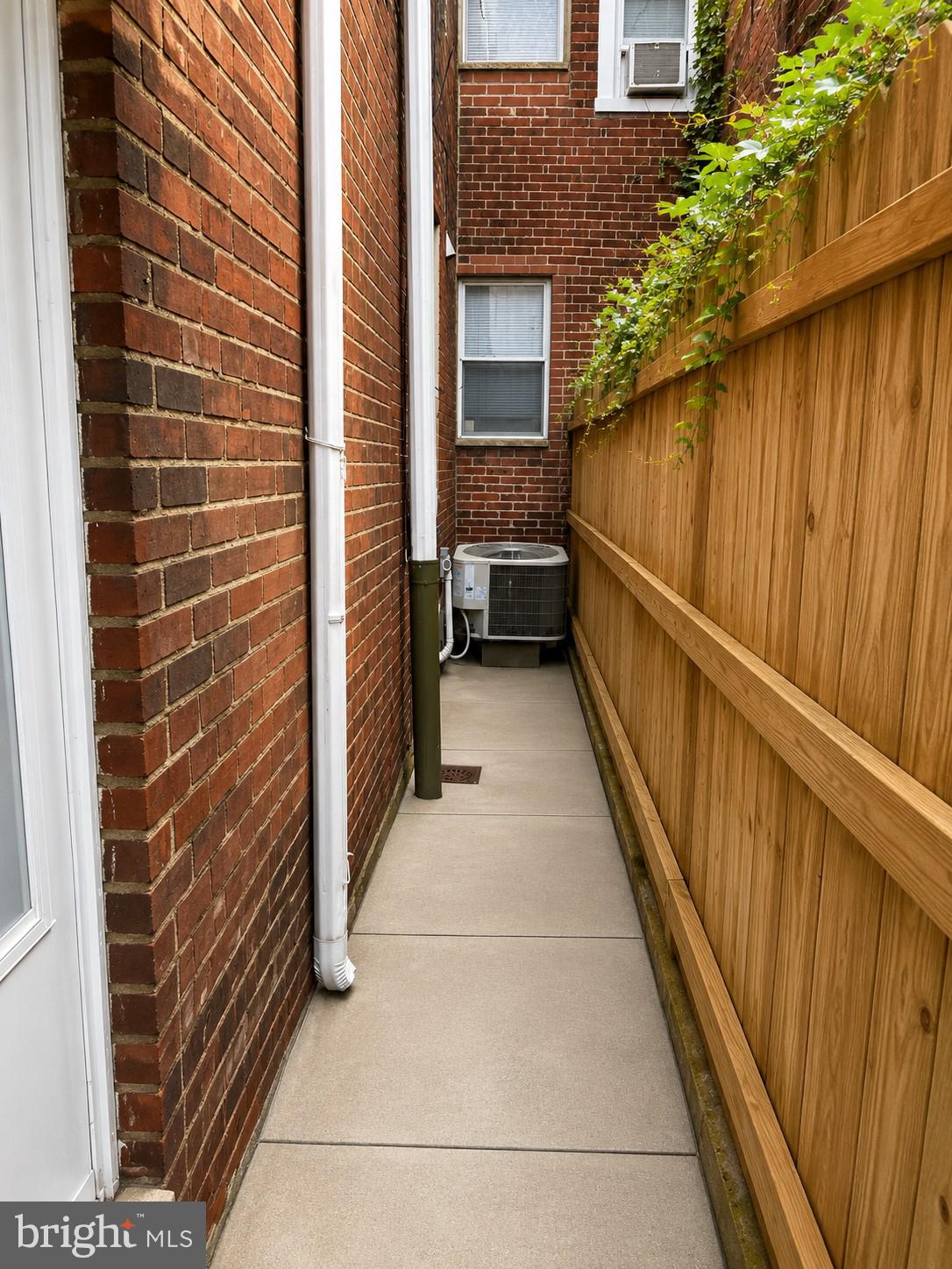 PHILADELPHIA (SOUTH) - Residential