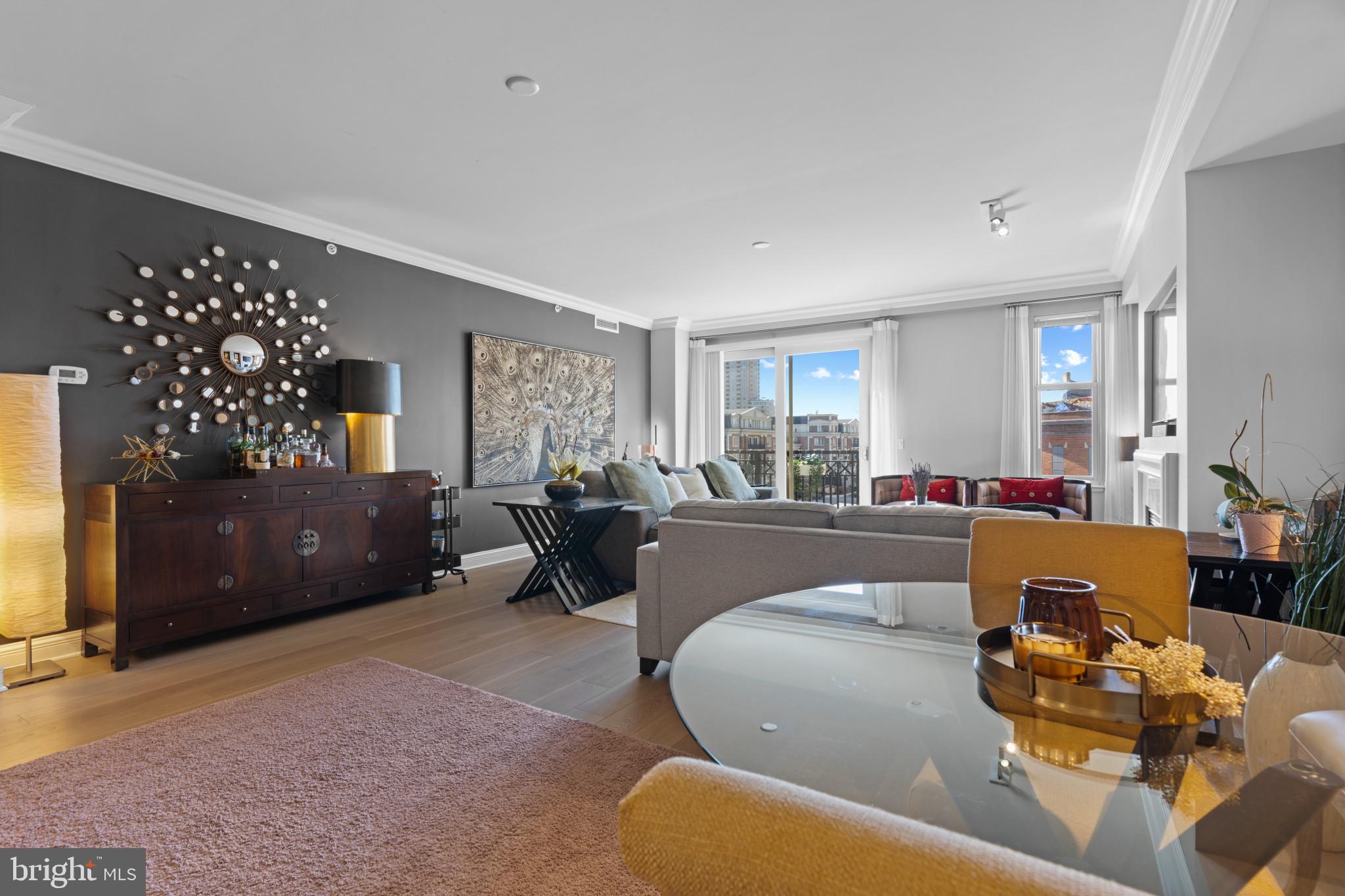 THE RITZ-CARLTON RESIDENCES - Residential