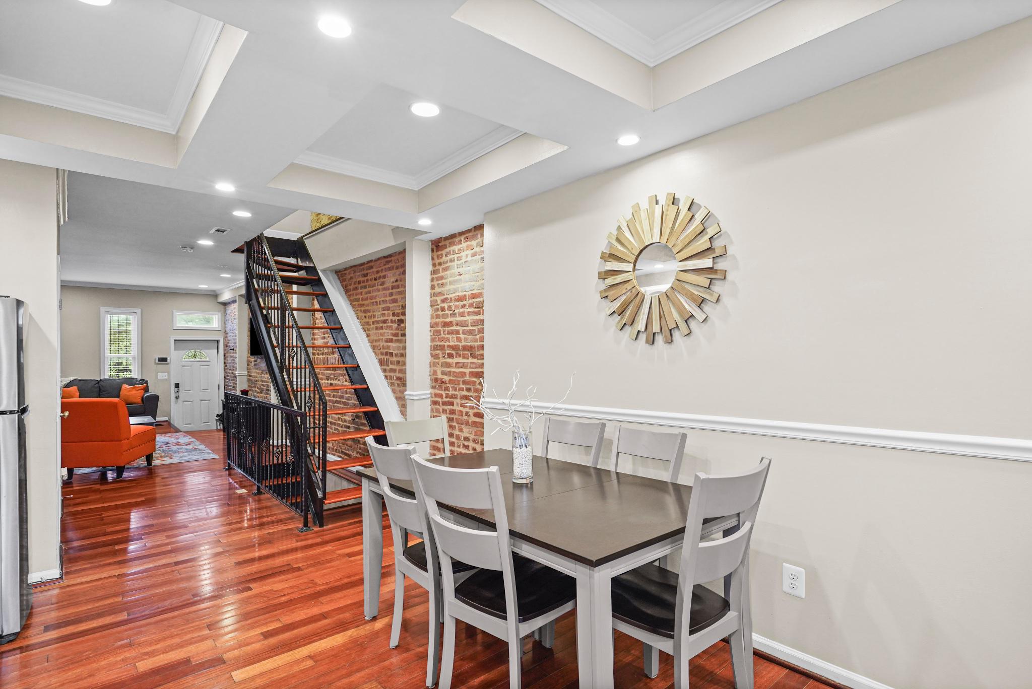WASHINGTON VILLAGE - Residential