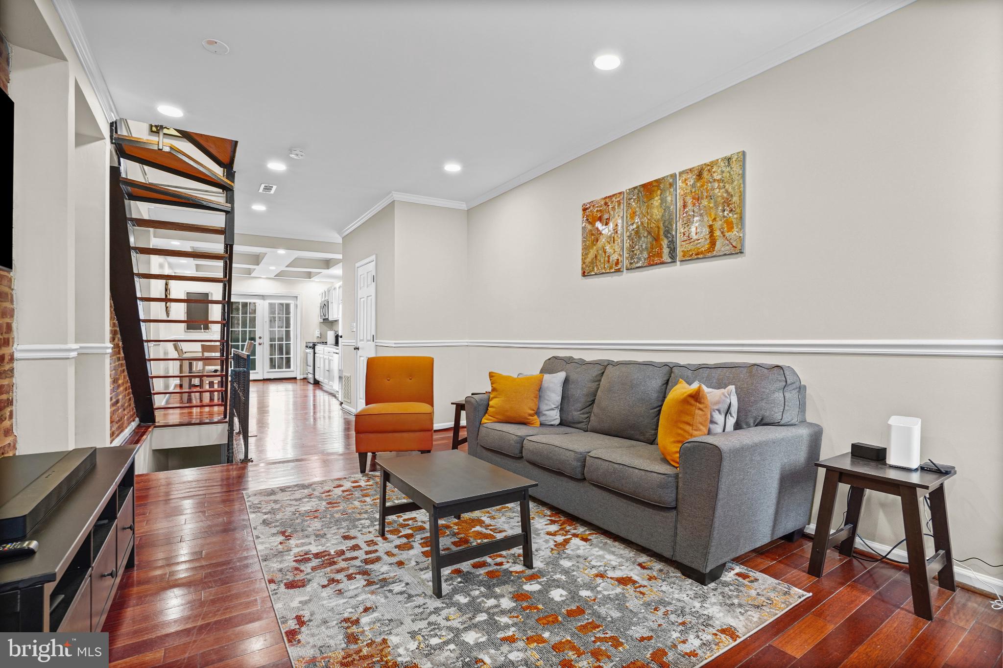 WASHINGTON VILLAGE - Residential