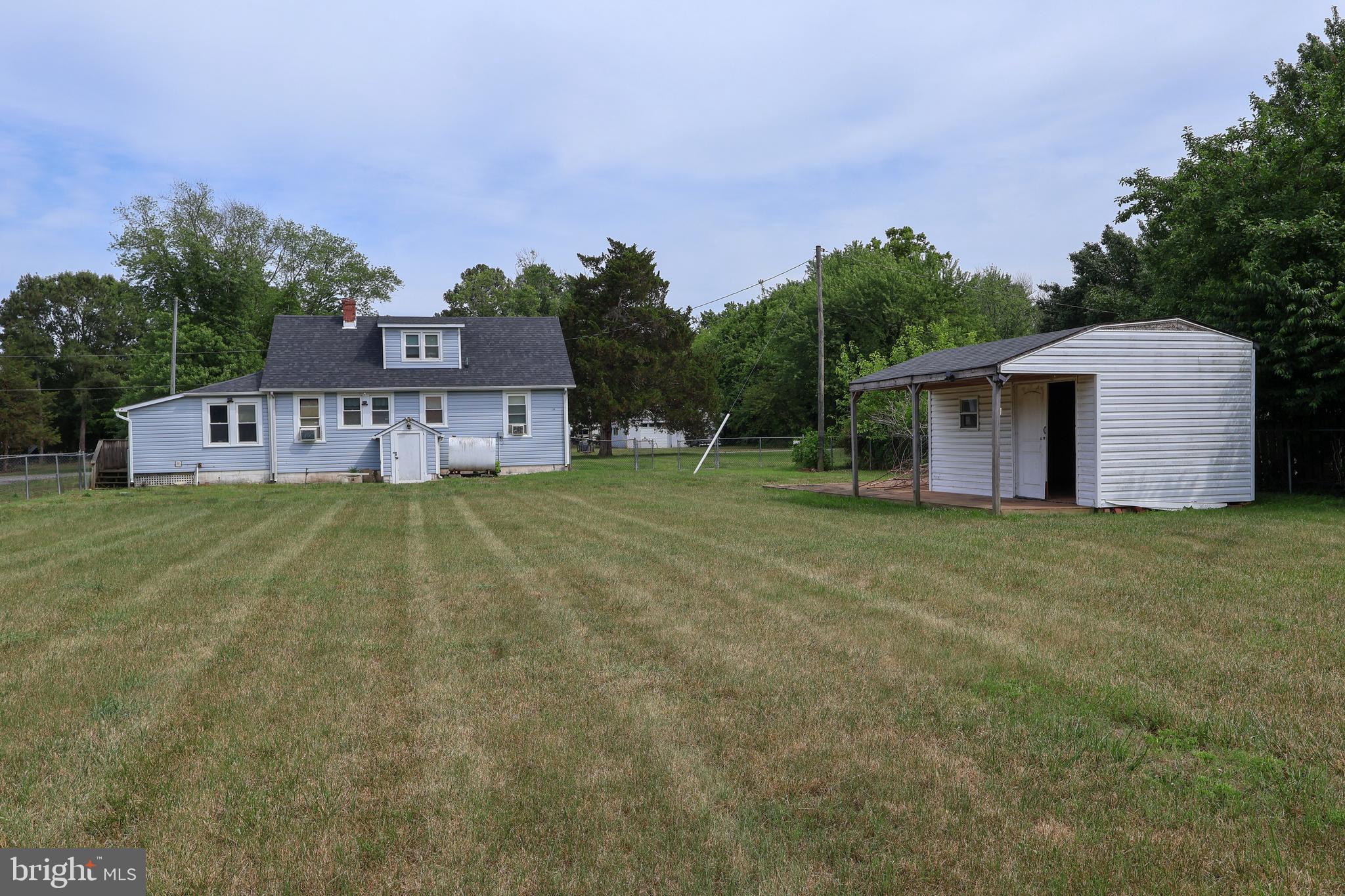 COLONIAL BEACH - Residential