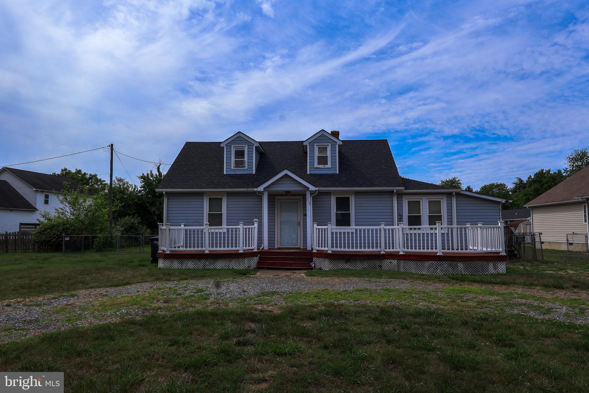COLONIAL BEACH - Residential