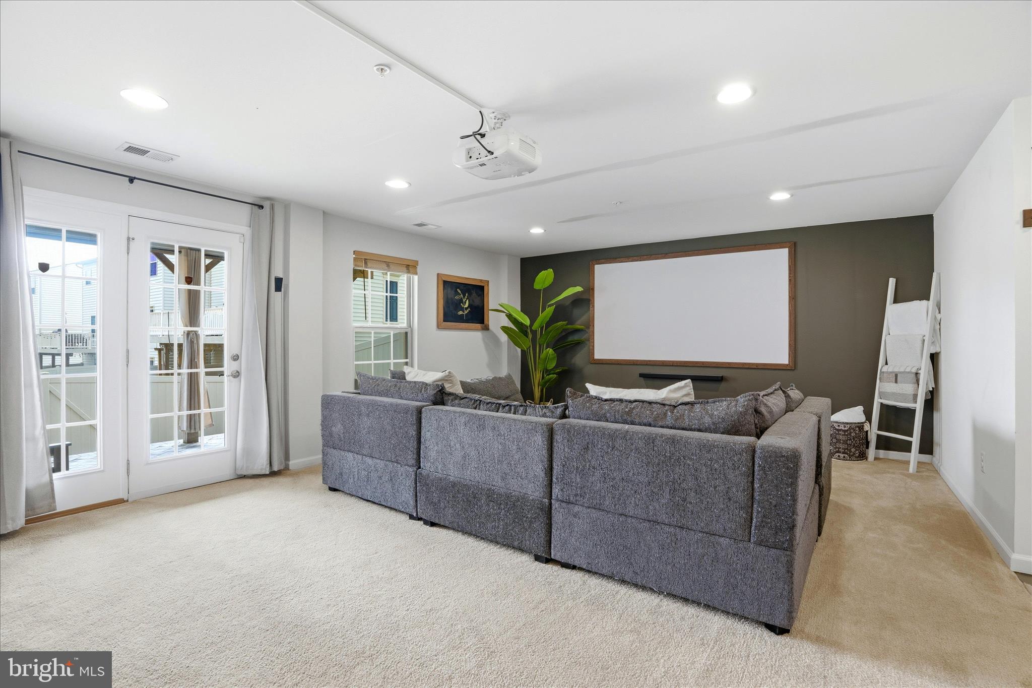JEFFERSON PLACE - Residential