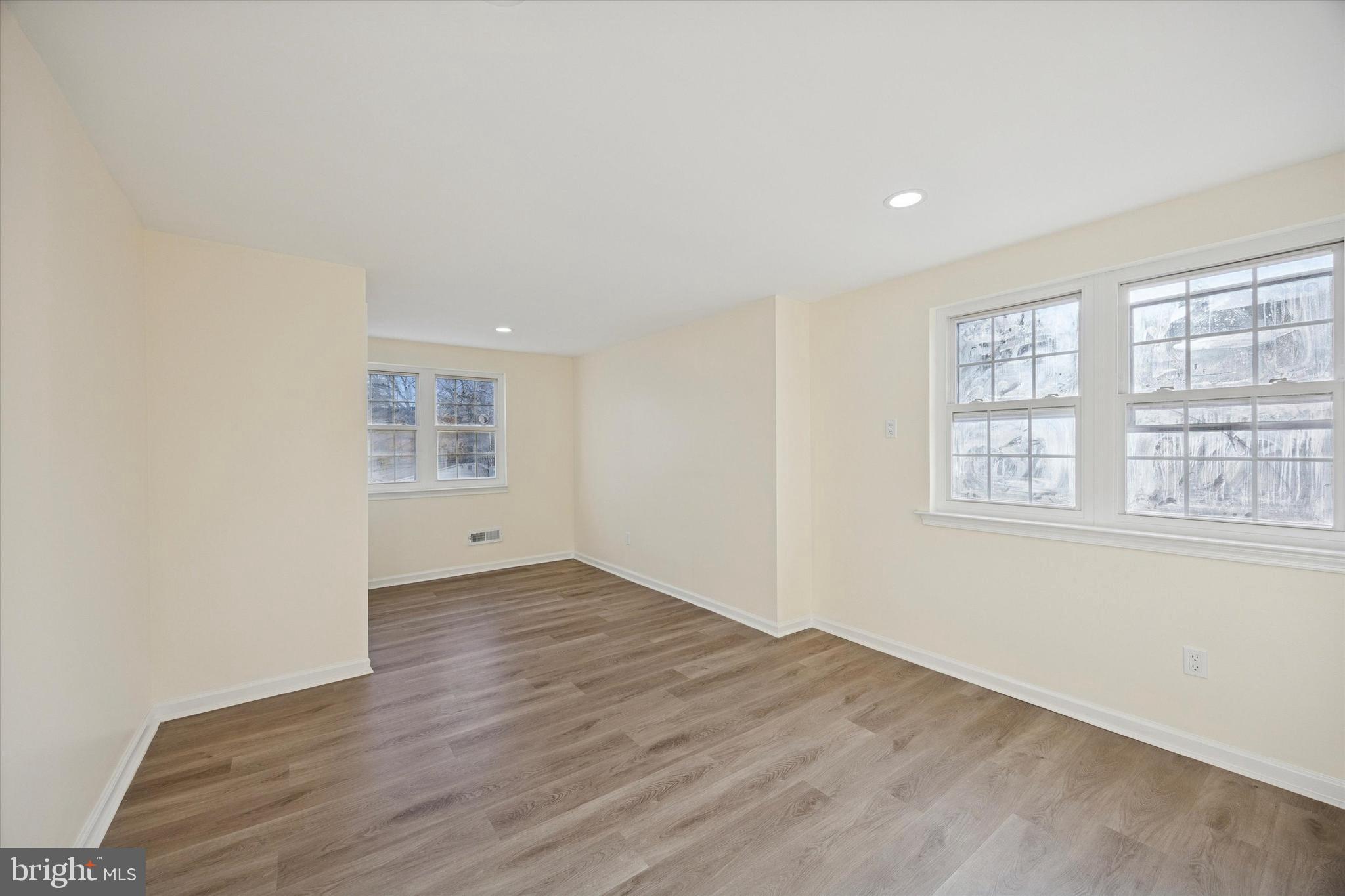 SHARON HILL - Residential