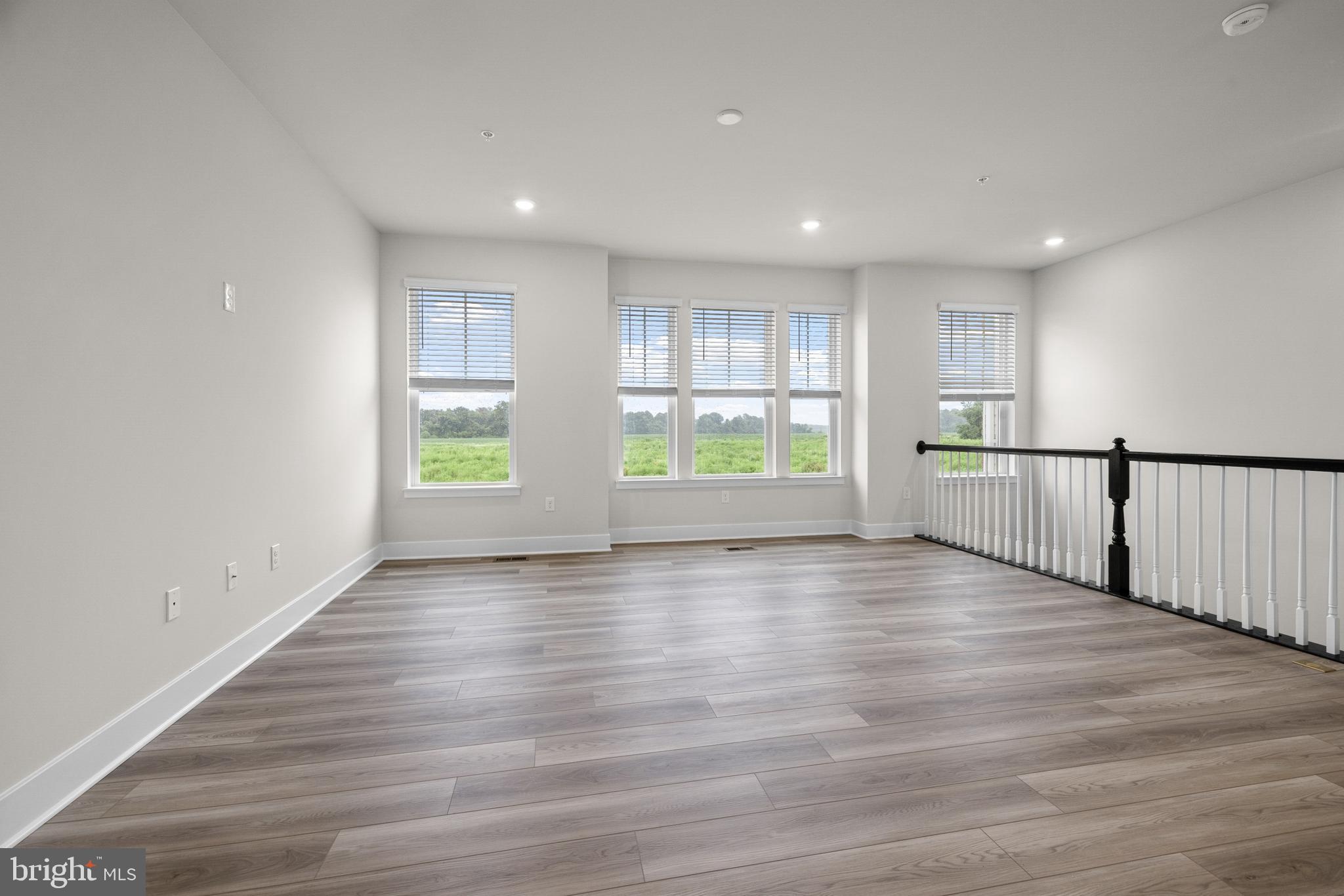 LAKESIDE AT TRAPPE - Residential