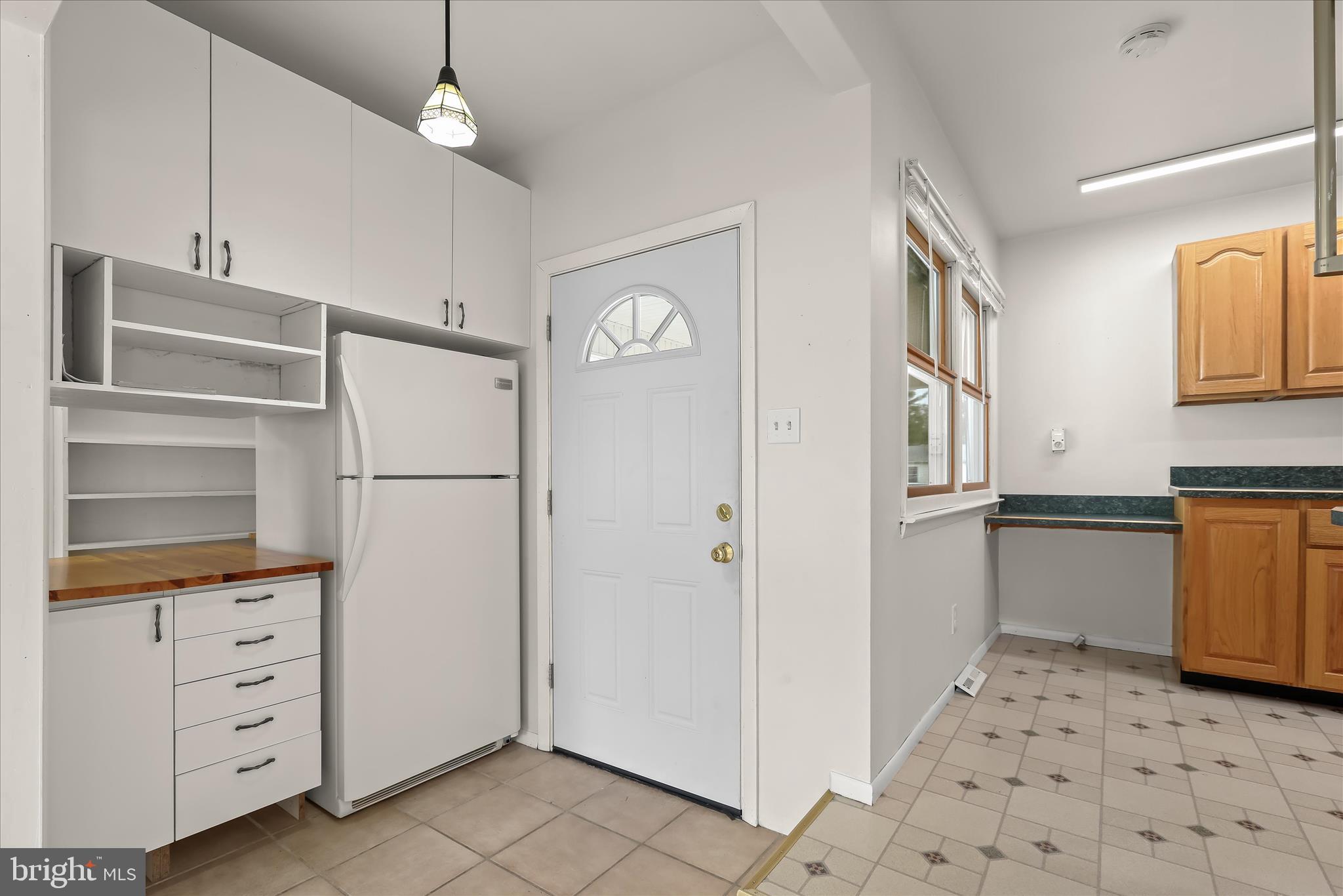 COLONIAL ACRES - Residential