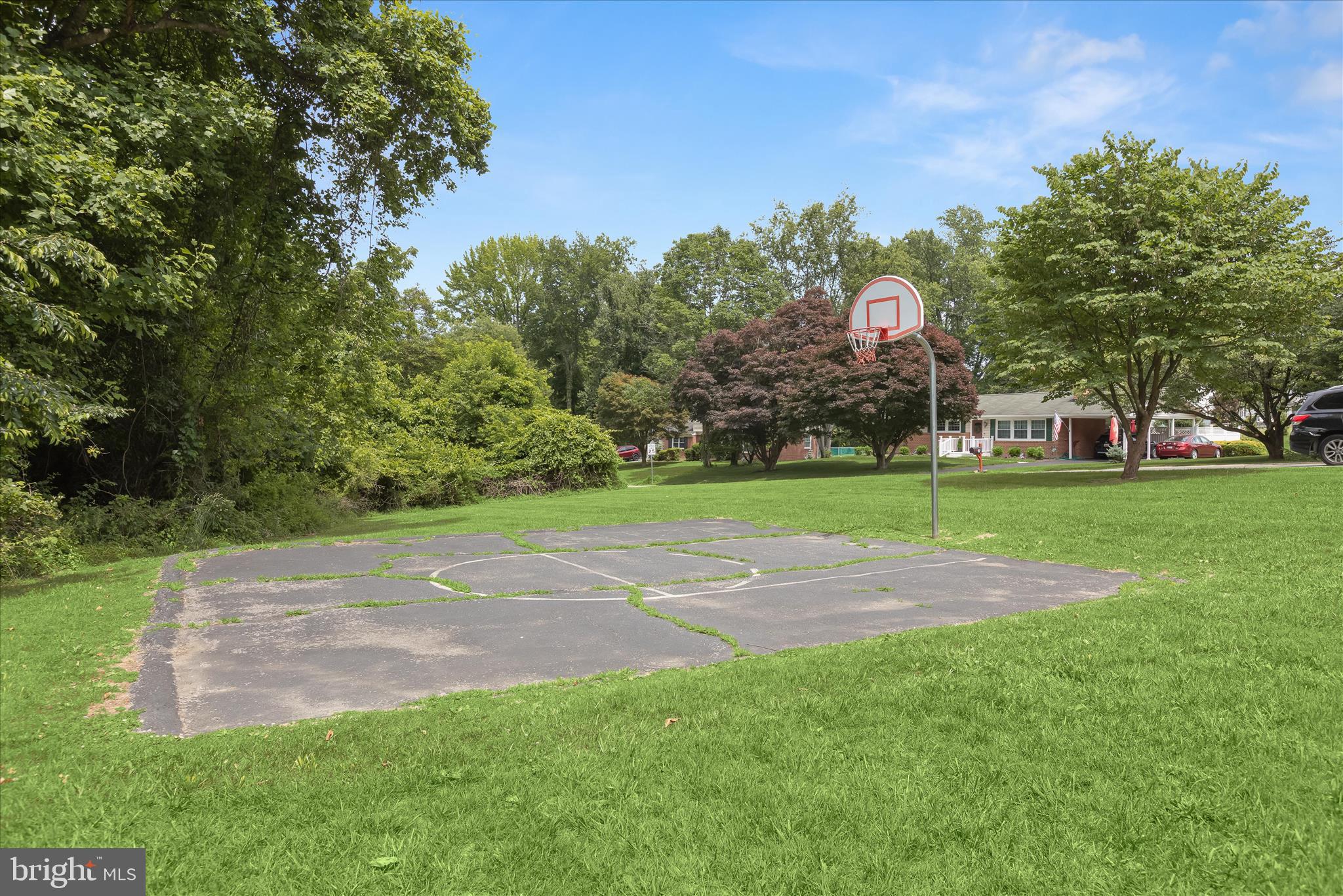 COLONIAL ACRES - Residential