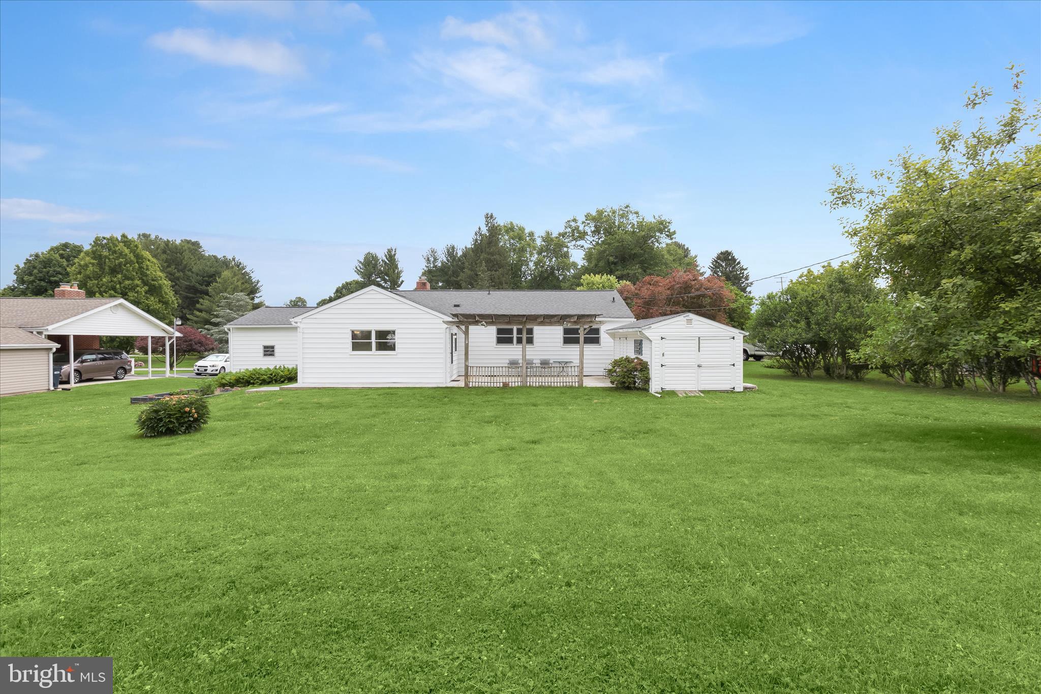 COLONIAL ACRES - Residential