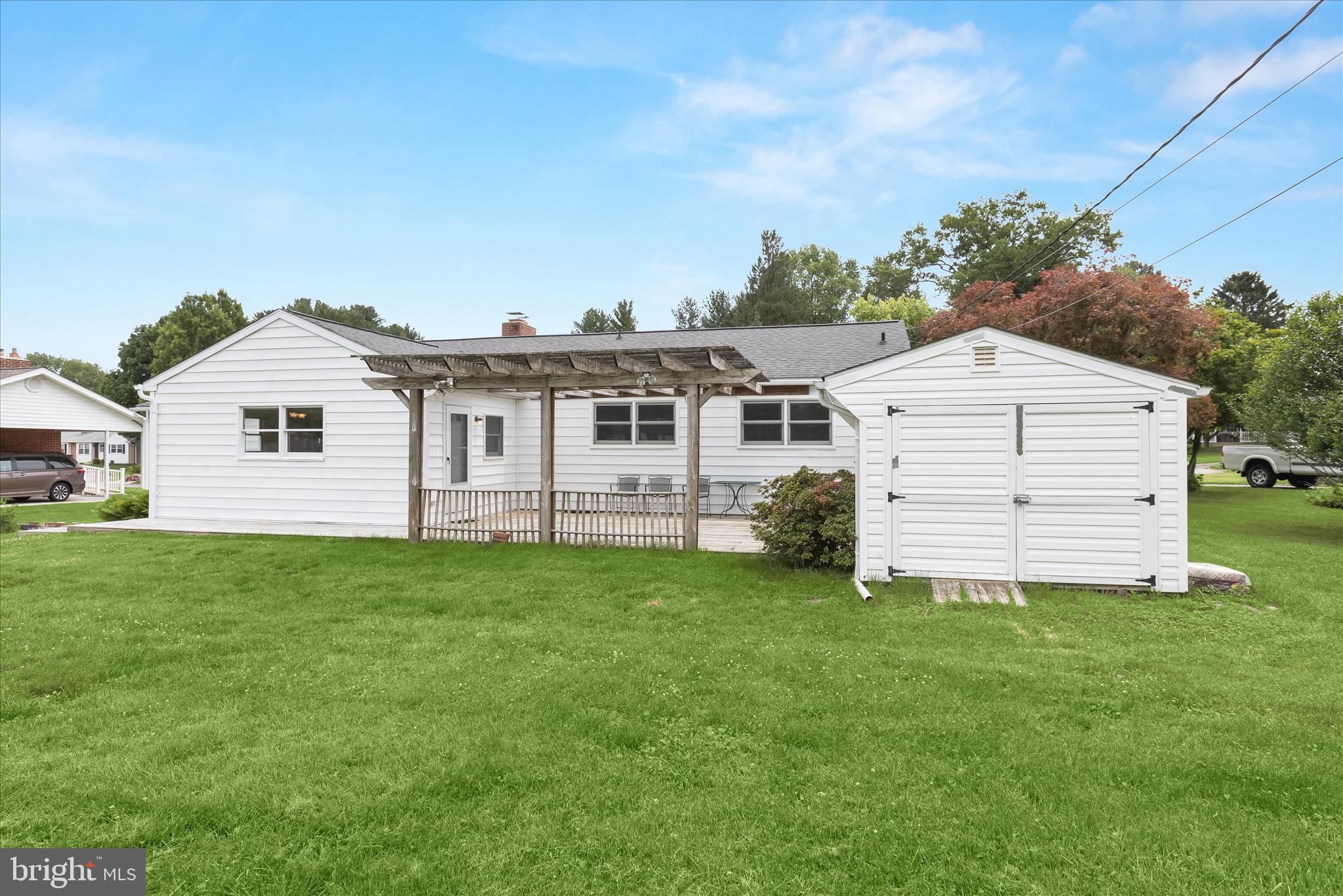 COLONIAL ACRES - Residential