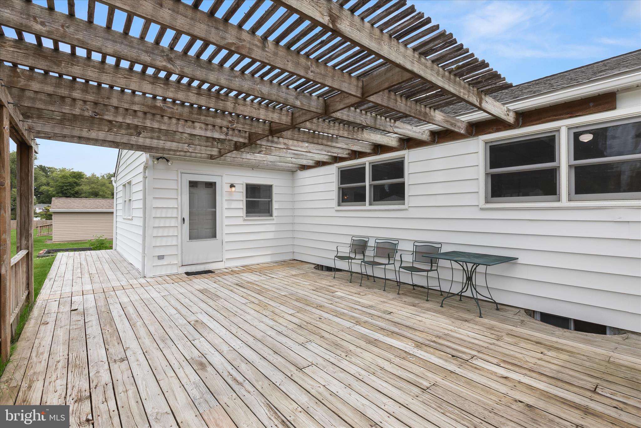 COLONIAL ACRES - Residential