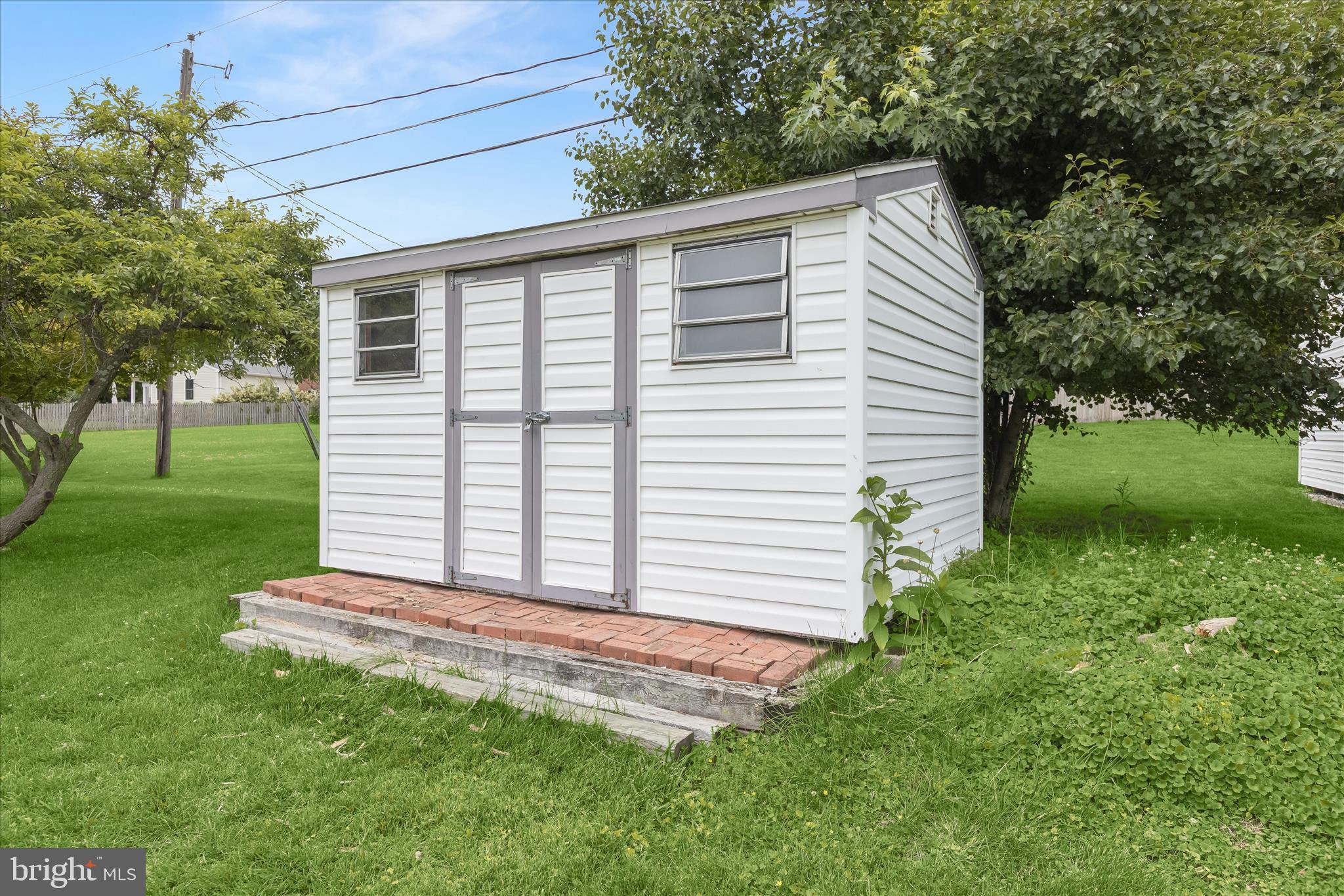 COLONIAL ACRES - Residential