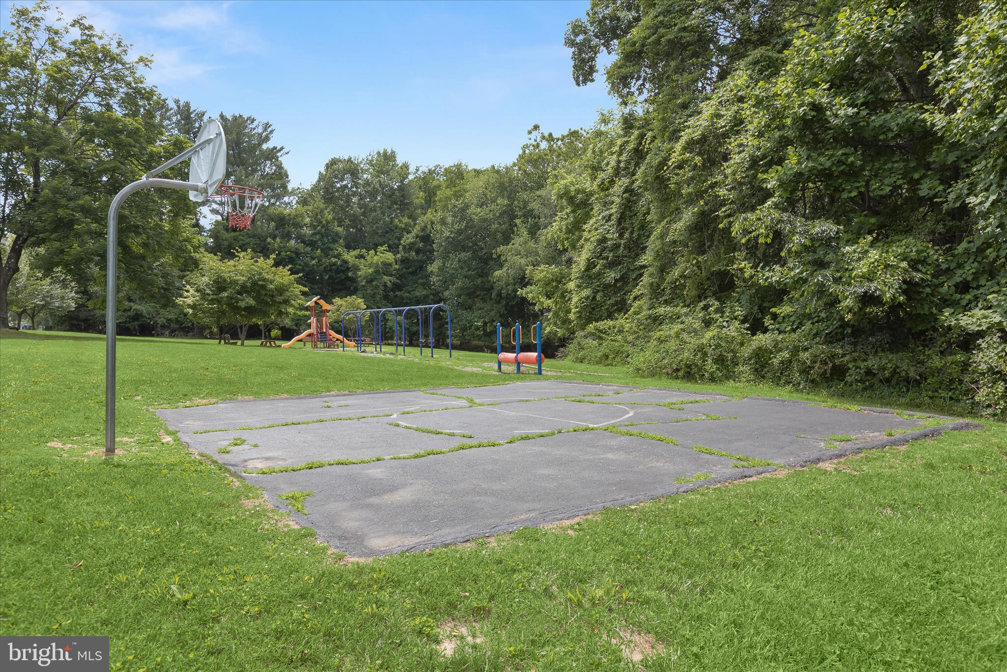 COLONIAL ACRES - Residential