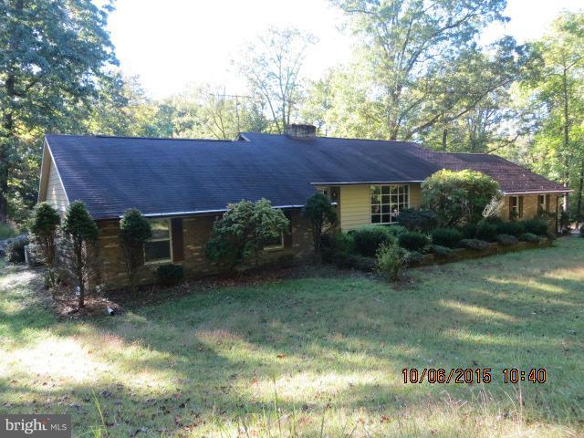 *******SEE DOCUMENTS PRIOR TO VIEWING HOME********PROPERTY IS BEING SOLD "AS IS".   PURCHASER TO VERIFY REAL ESTATE TAXES/HOA/PERMITS/OIL TANK/LOT DIMENSIONS/ACREAGE/GROUND RENT - SELLER WILL NOT REDEEM GROUND RENT.  BUYER PAYS ALL TRANSFER/RECORDATION/DOCS @ SETTLEMENT.  EMD TO BE HELD BY LB (MONEY ORDER/CASHIER CHECK).   RANCHER/SPLIT LEVEL ON LARGE PRIVATE LOT.